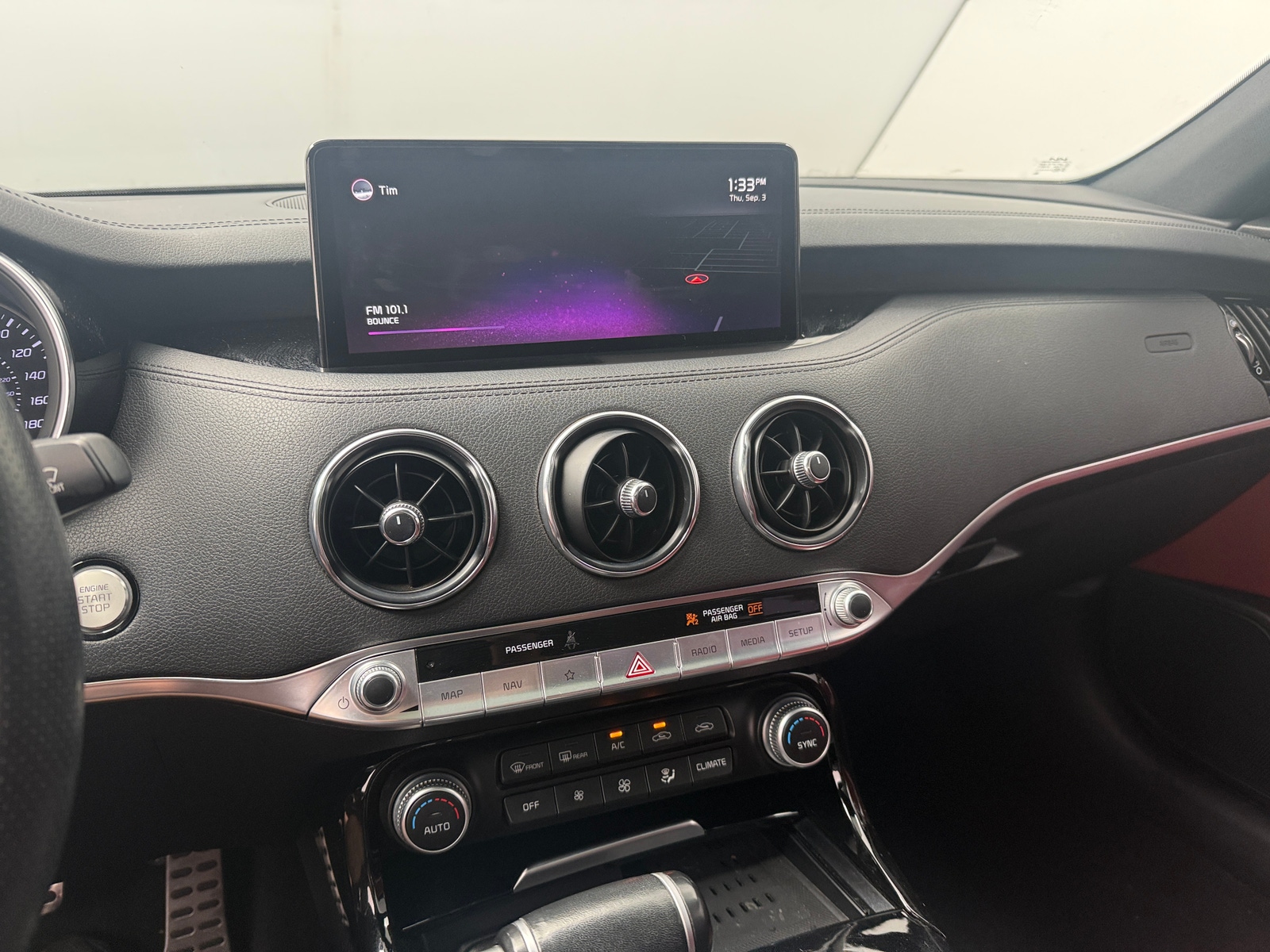 Thumbnail: 2022 Kia Stinger - 3