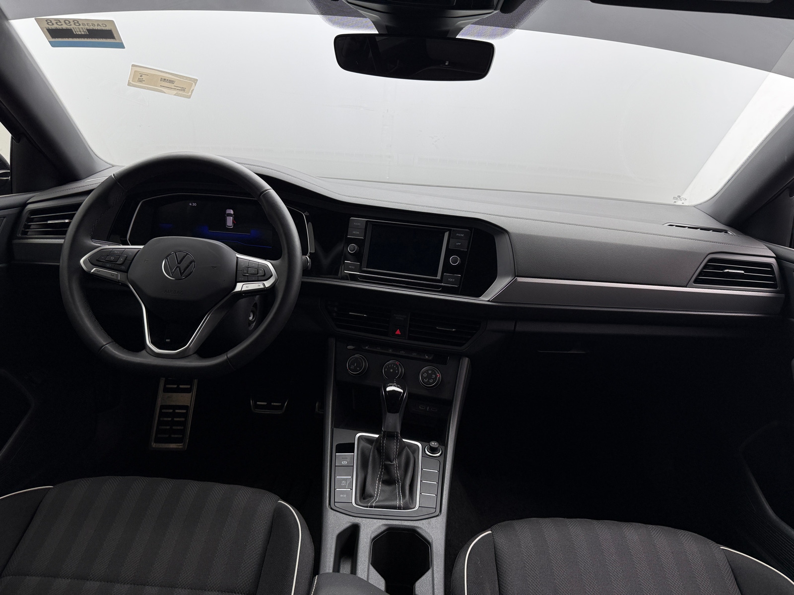 Thumbnail: 2024 Volkswagen Jetta - 3