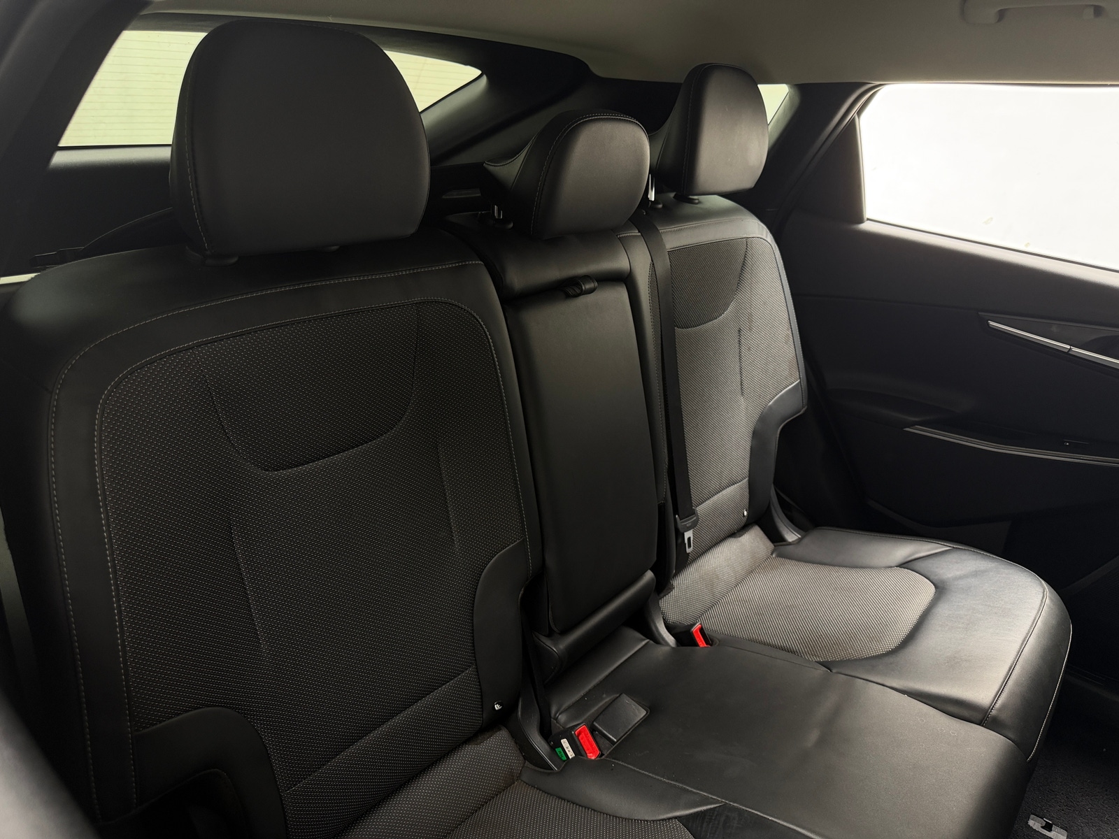 Thumbnail: 2022 Kia EV6 - 5