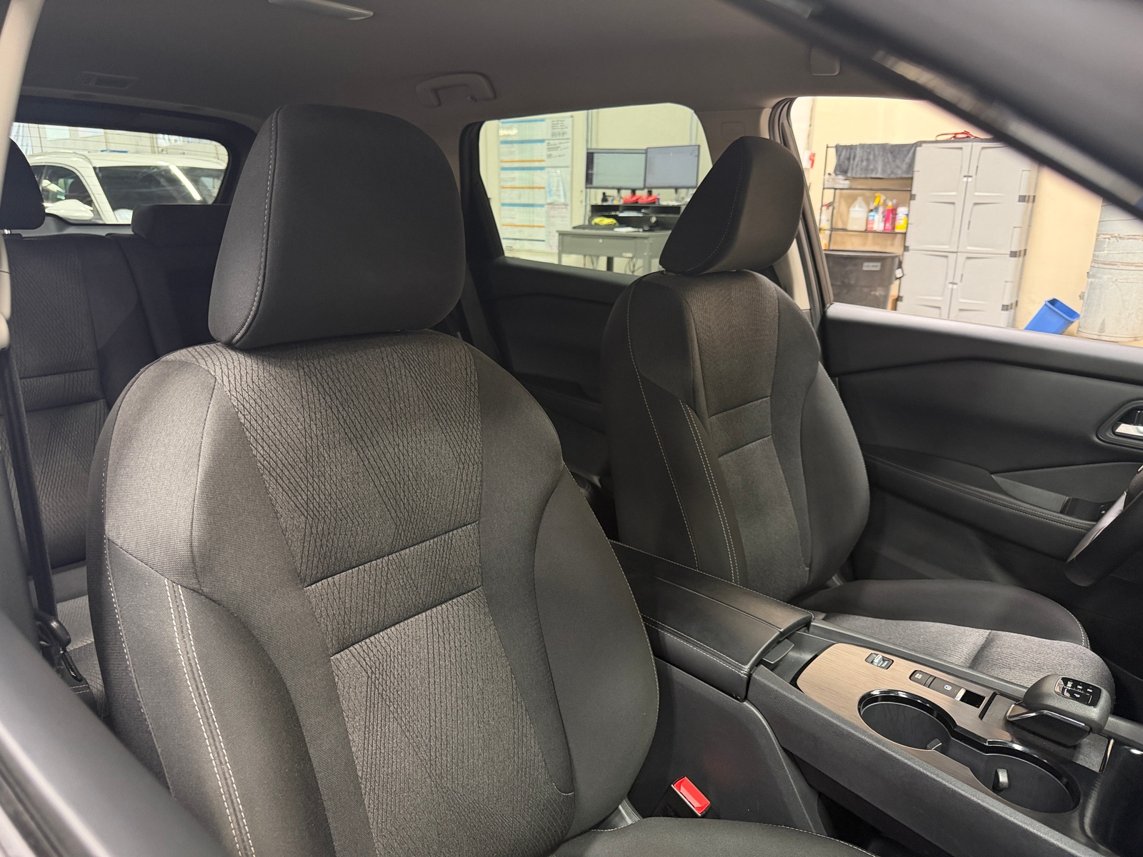 Thumbnail: 2025 Nissan Rogue - 2