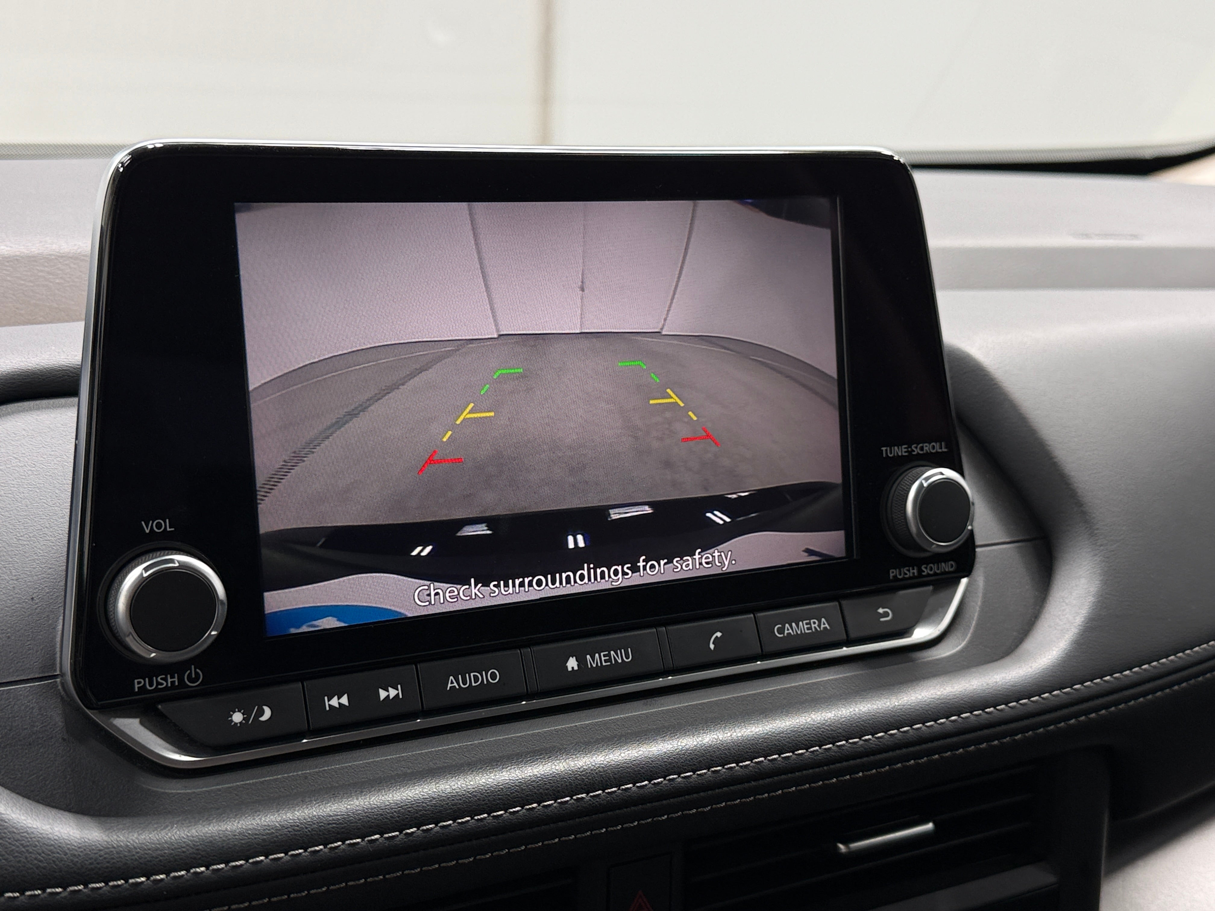 2025 Nissan Rogue SV - Photo 18