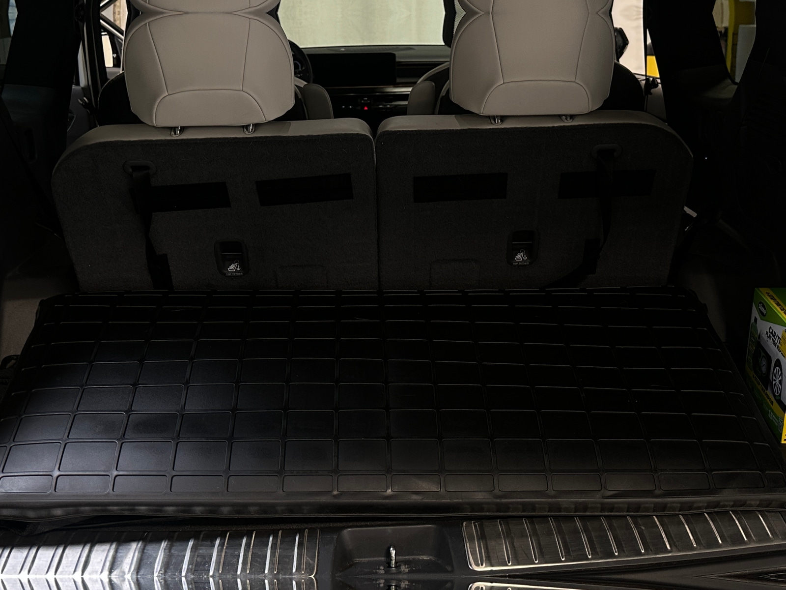Thumbnail: 2024 Kia EV9 - 6