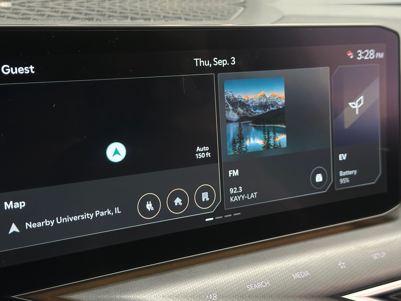Thumbnail: 2024 Kia EV9 - 3