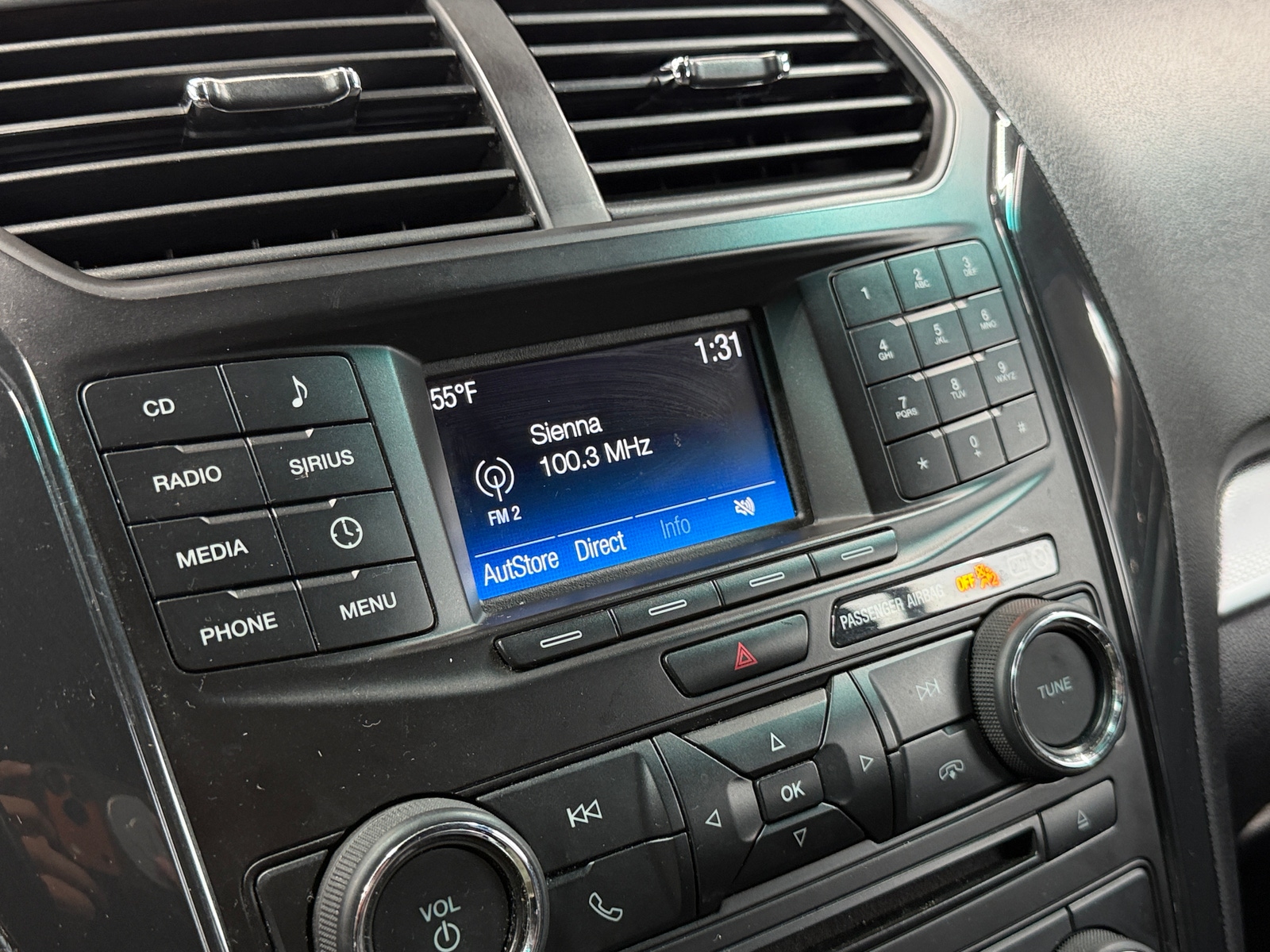Thumbnail: 2016 Ford Explorer - 4