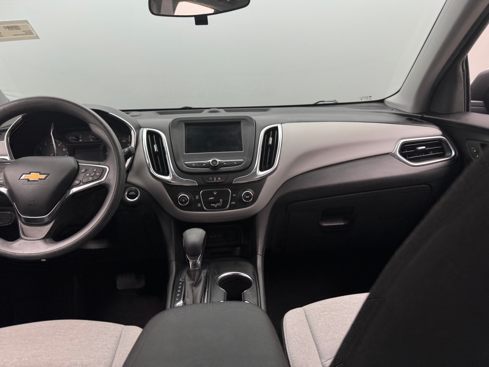 Thumbnail: 2023 Chevrolet Equinox - 3