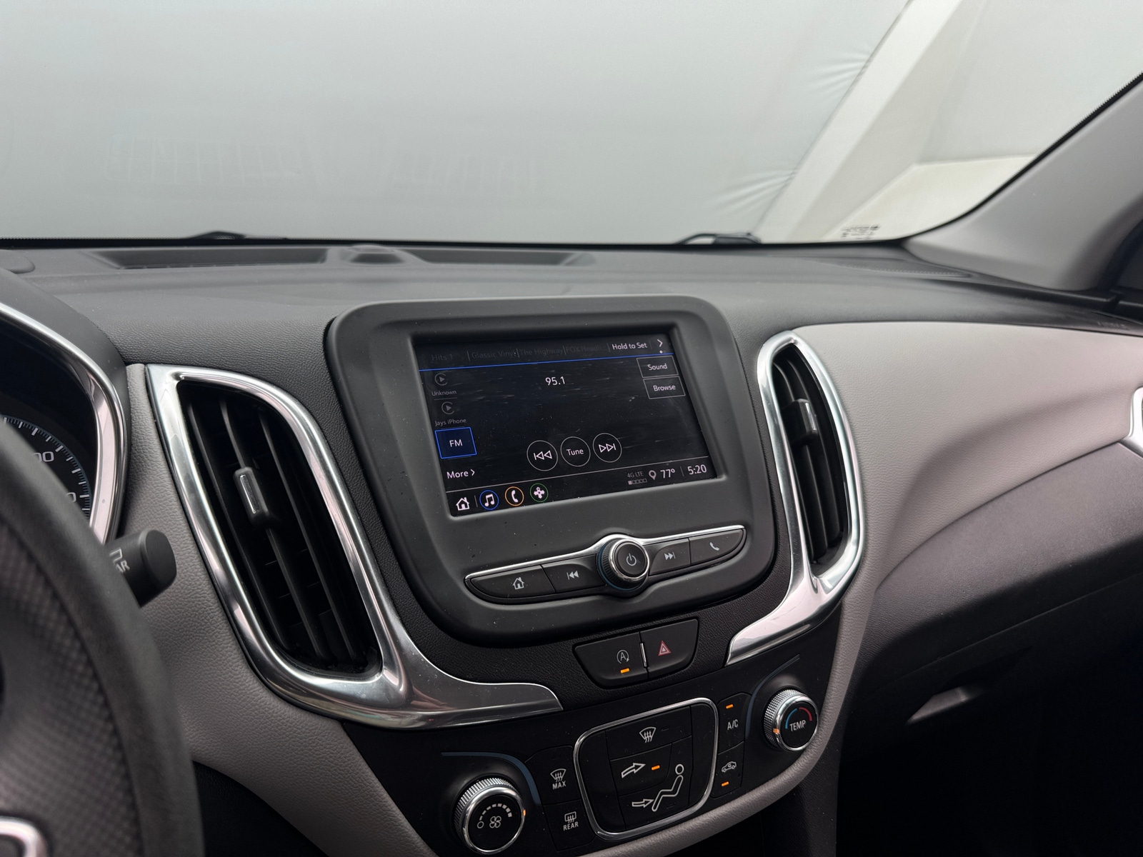Thumbnail: 2023 Chevrolet Equinox - 4