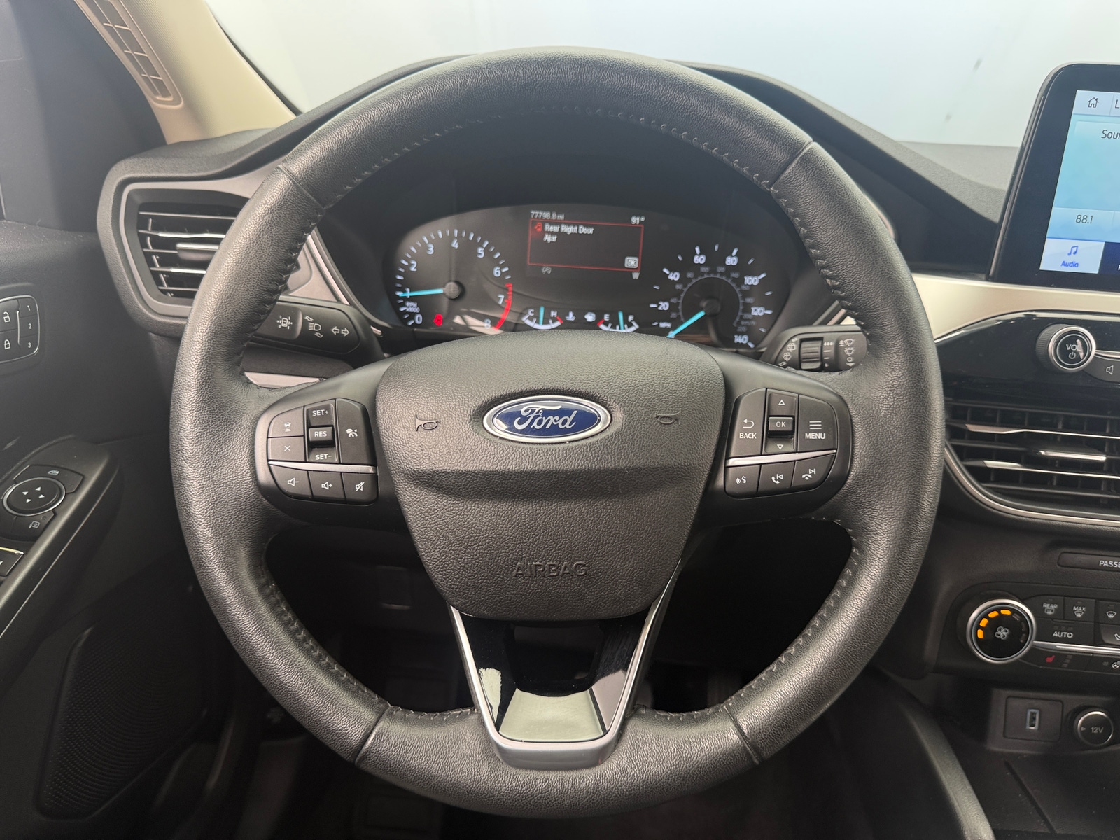 Thumbnail: 2020 Ford Escape - 4
