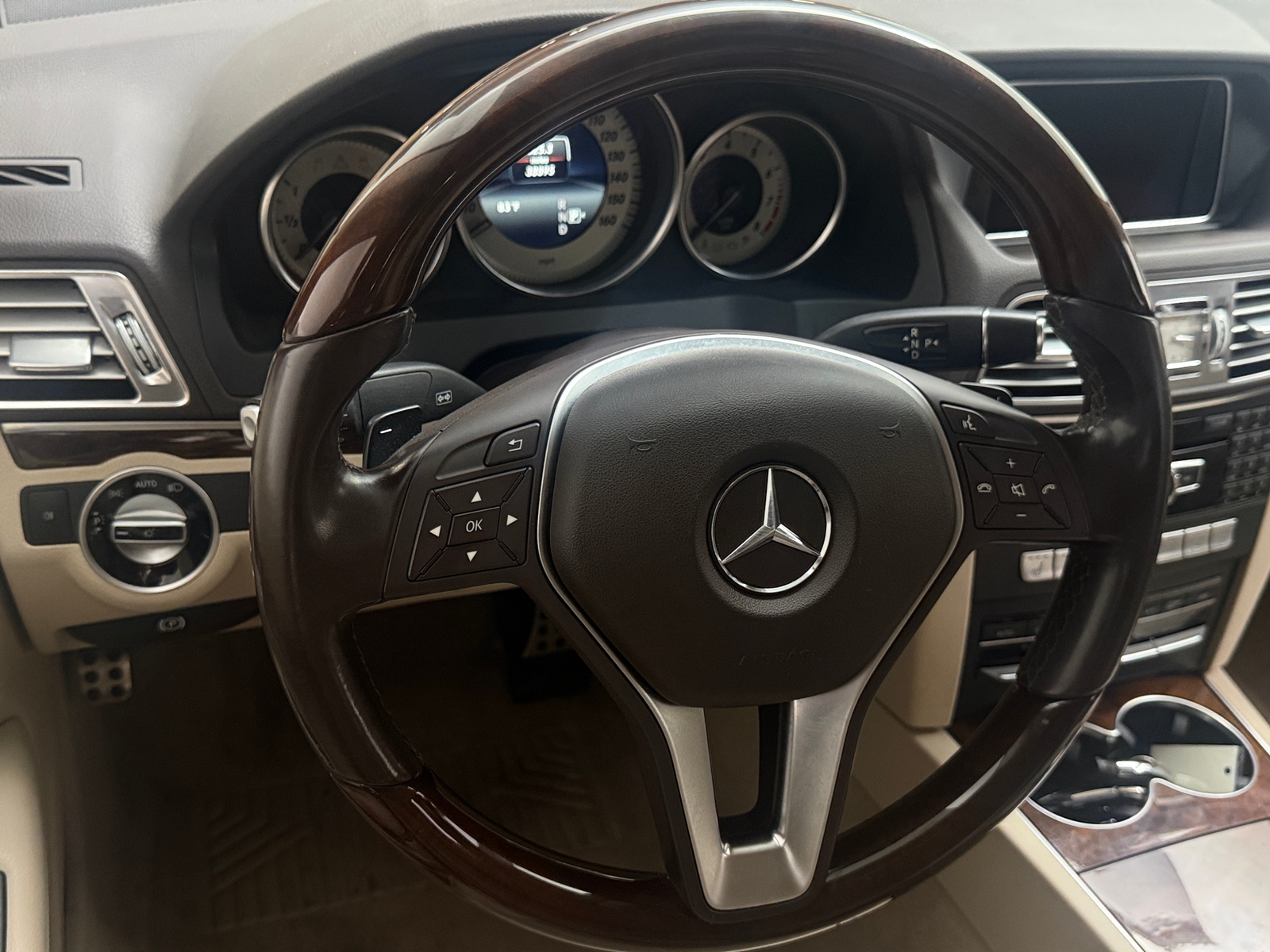 Thumbnail: 2014 Mercedes-Benz E-Class - 4
