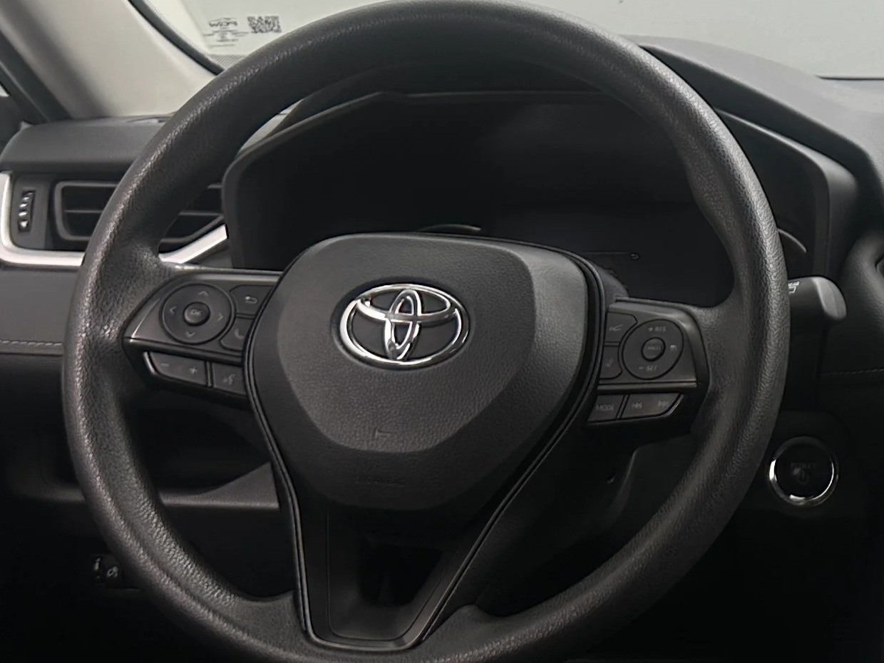 Thumbnail: 2025 Toyota RAV4 - 5