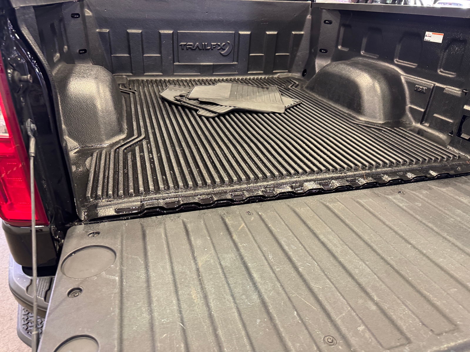 Thumbnail: 2026 Chevrolet Silverado 1500 - 7