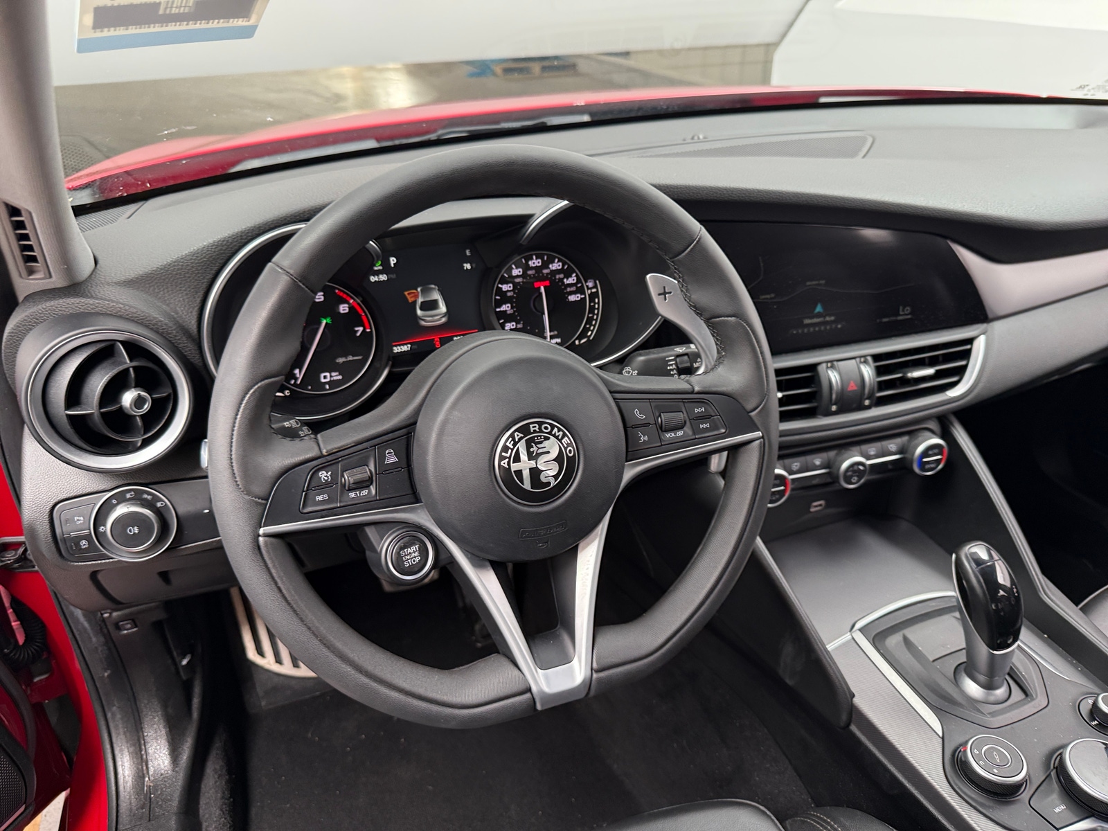 Thumbnail: 2017 Alfa Romeo Giulia - 4