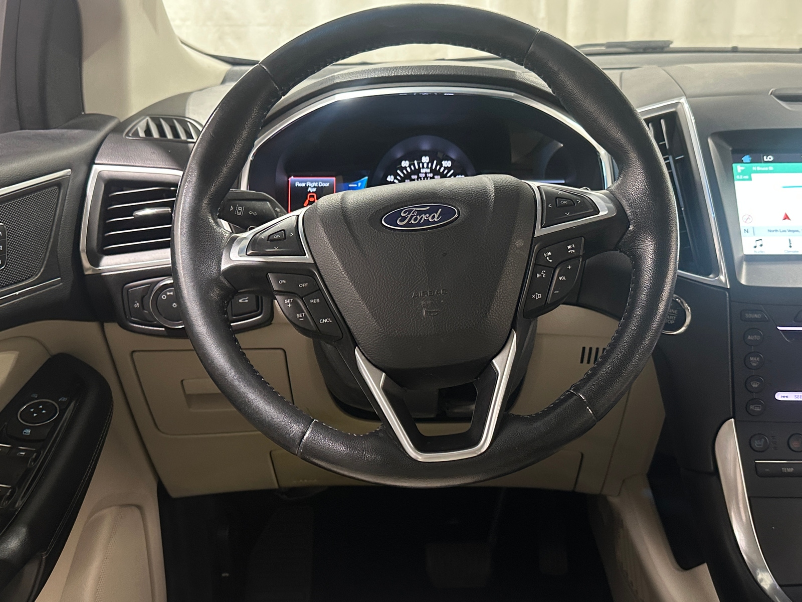 Thumbnail: 2017 Ford Edge - 4