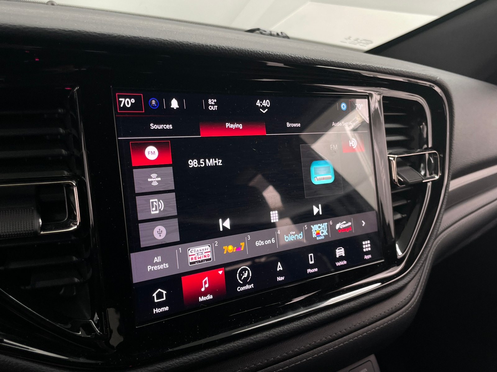 Thumbnail: 2021 Dodge Durango - 3