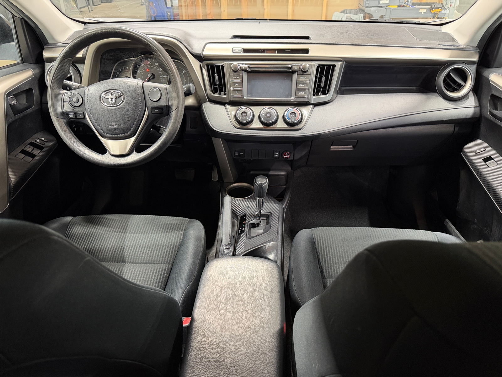 Thumbnail: 2015 Toyota RAV4 - 3