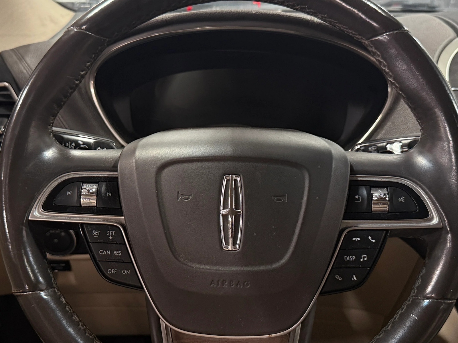 Thumbnail: 2019 Lincoln Nautilus - 4