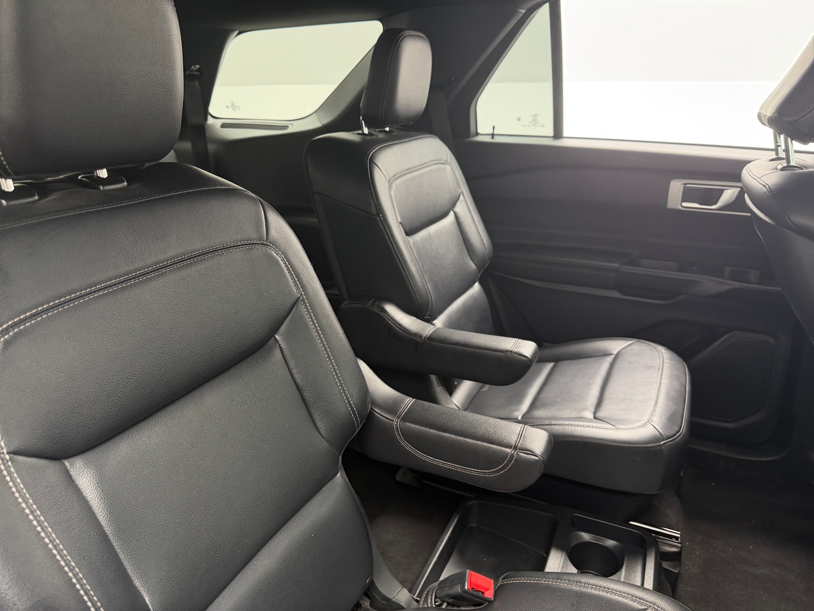 Thumbnail: 2020 Ford Explorer - 5