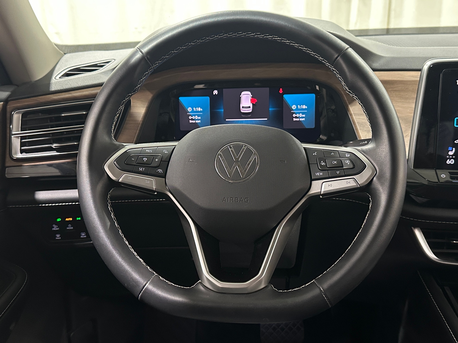Thumbnail: 2026 Volkswagen Atlas - 4