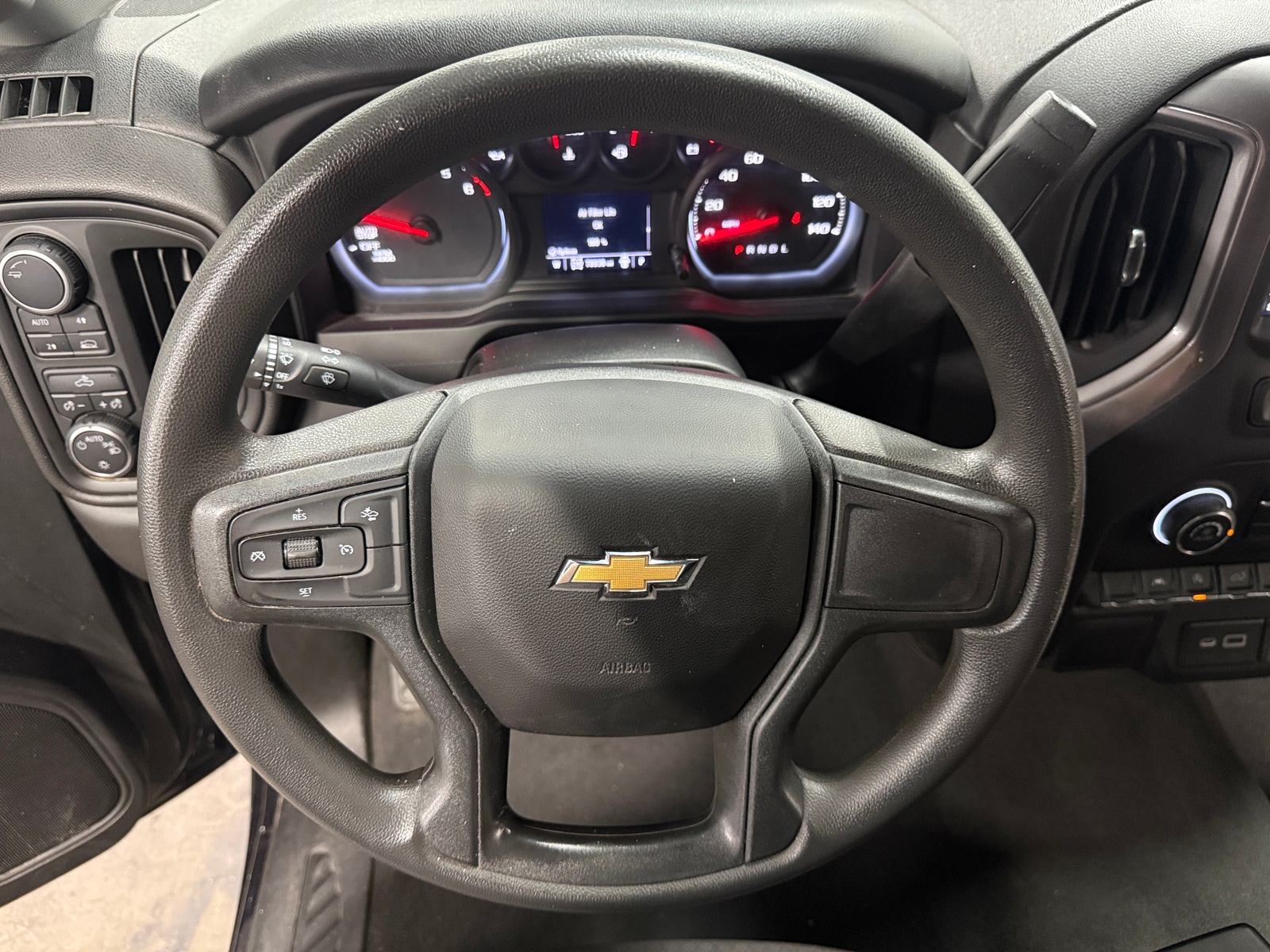 Thumbnail: 2022 Chevrolet Silverado 1500 - 5