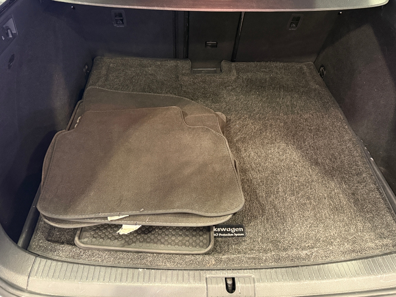 Thumbnail: 2016 Volkswagen e-Golf - 7