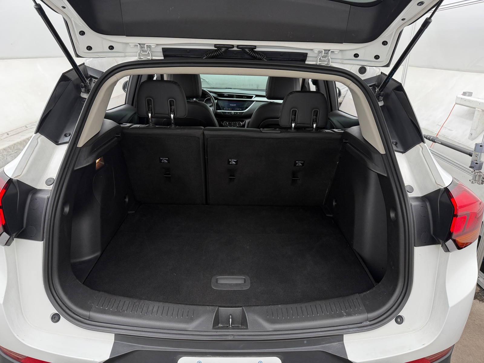 Thumbnail: 2021 Buick Encore GX - 6
