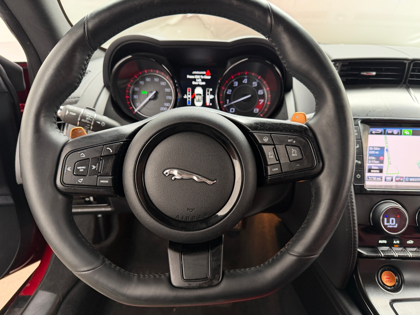 Thumbnail: 2014 Jaguar F-Type - 4