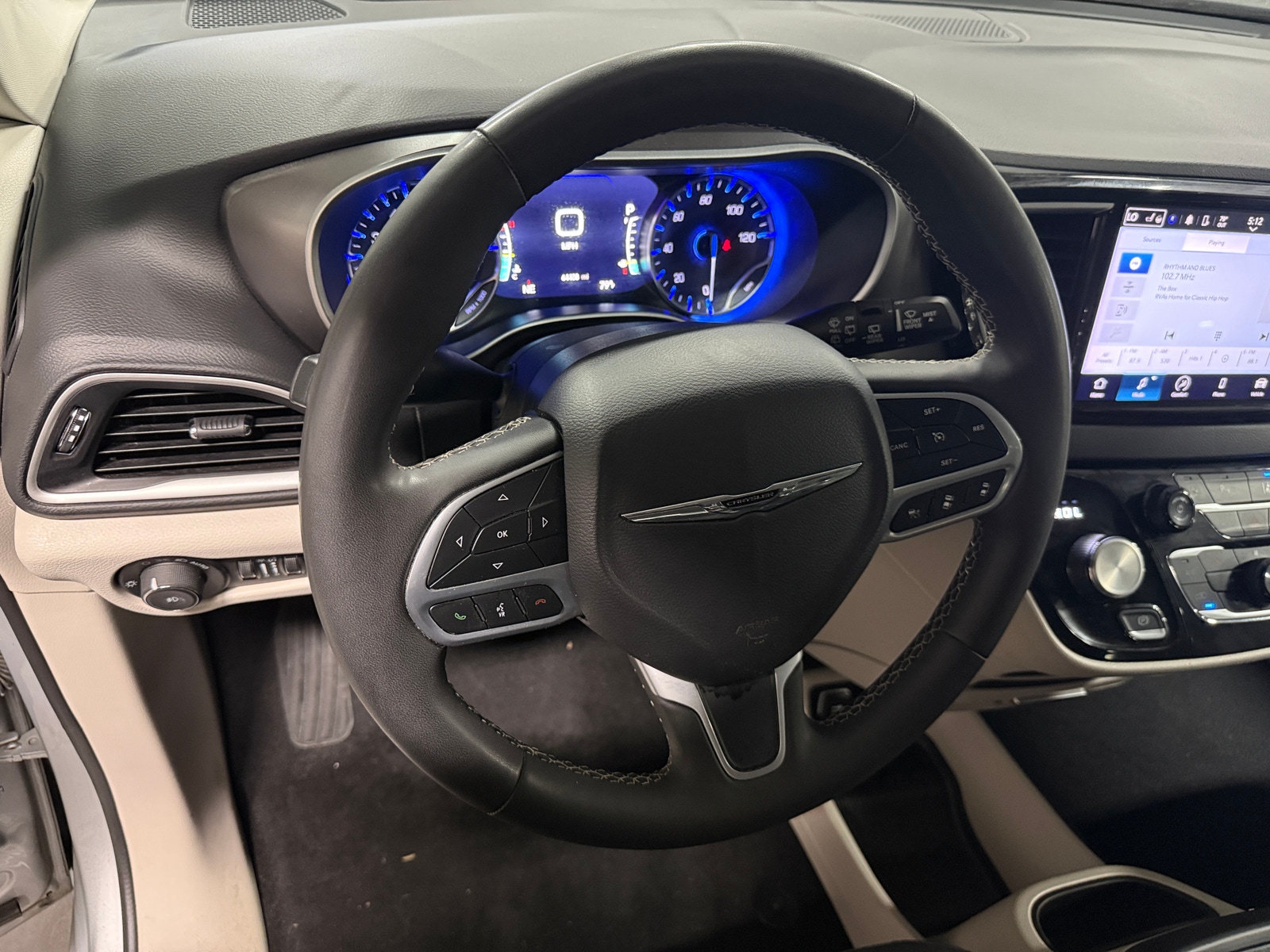 Thumbnail: 2024 Chrysler Pacifica - 4
