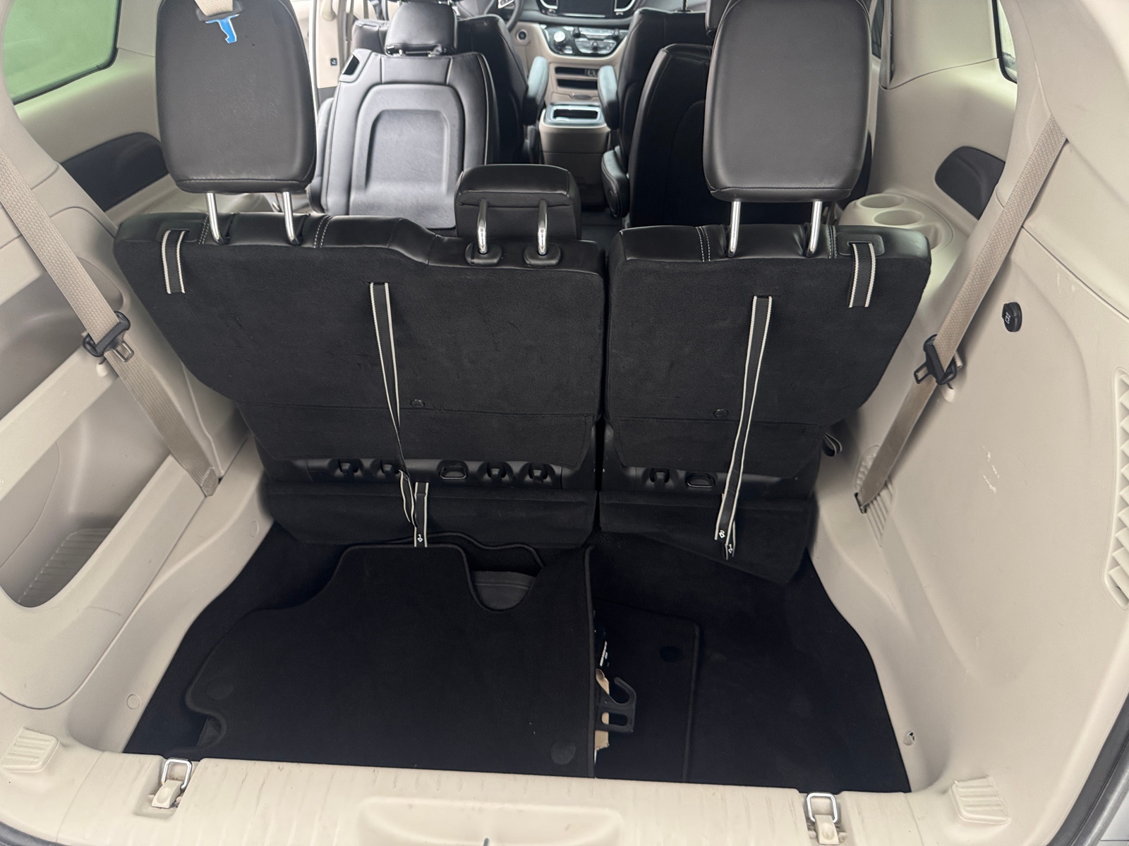 Thumbnail: 2024 Chrysler Pacifica - 6