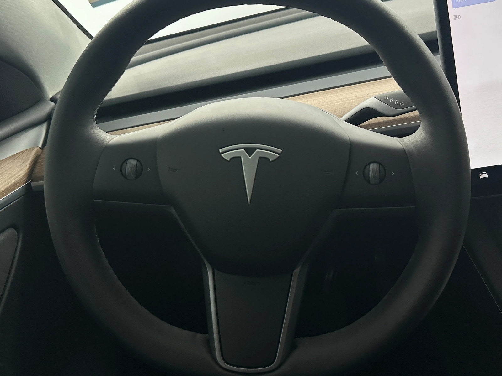 Thumbnail: 2025 Tesla Model Y - 4