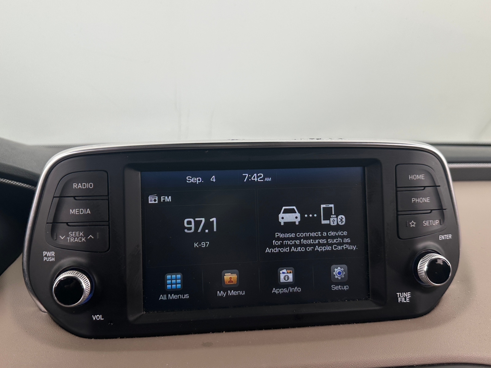 Thumbnail: 2019 Hyundai Santa Fe - 3