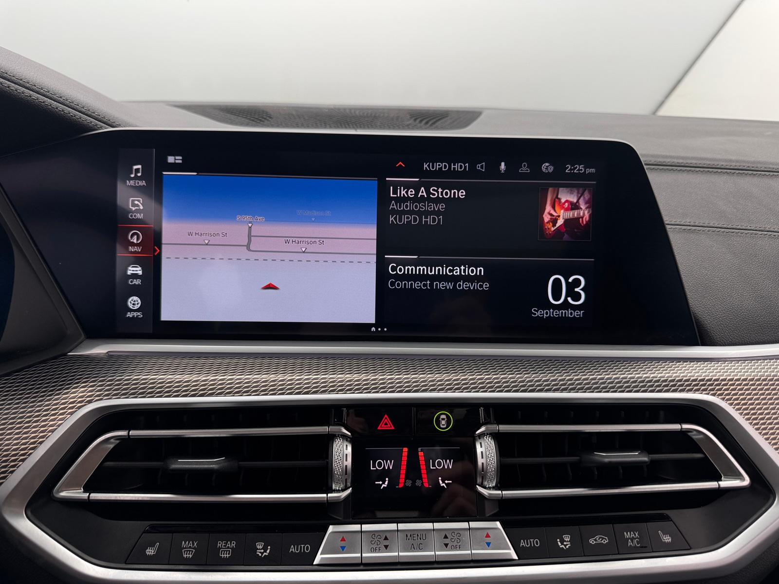 Thumbnail: 2021 BMW X5 - 3