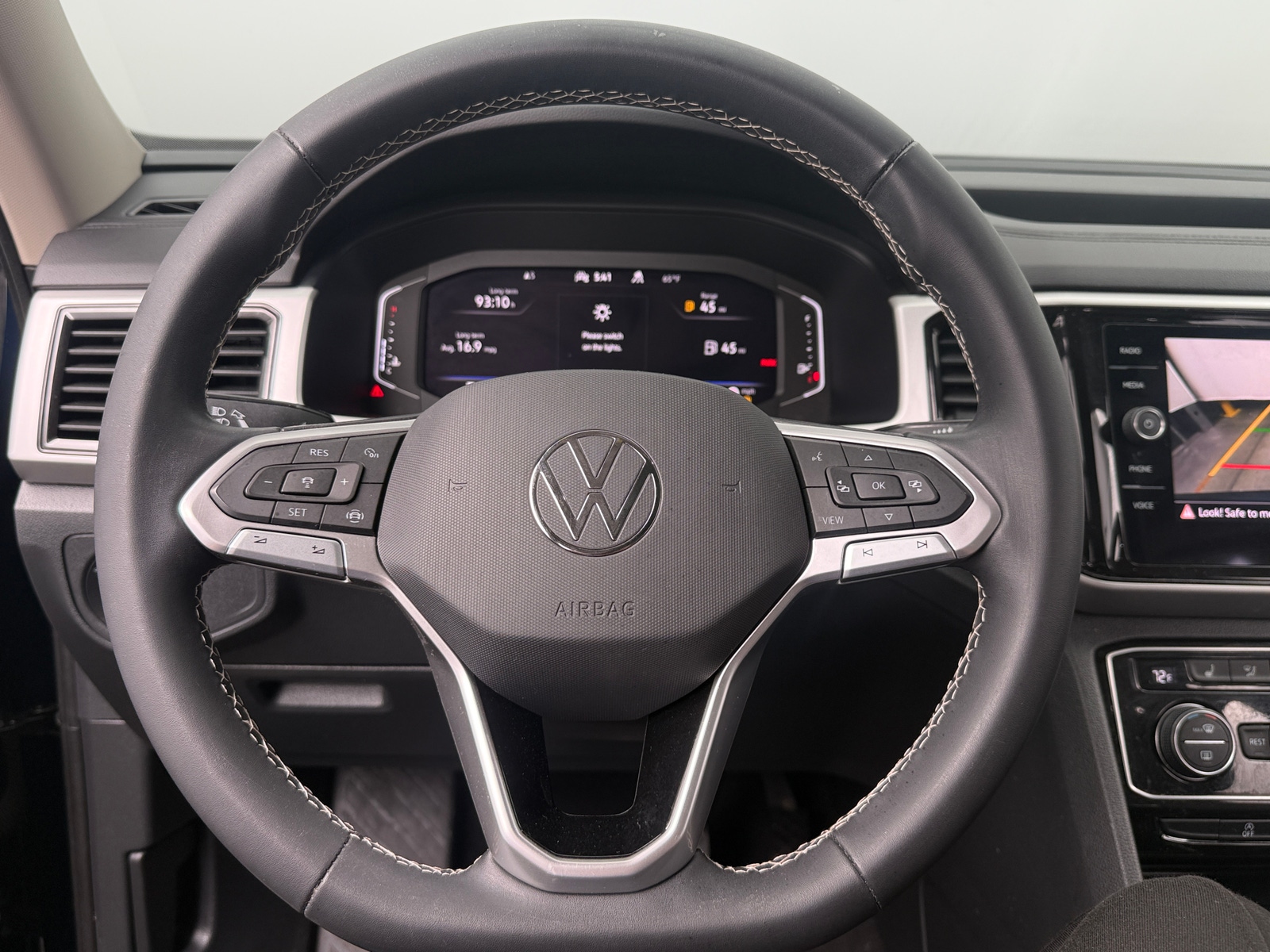 Thumbnail: 2023 Volkswagen Atlas - 5