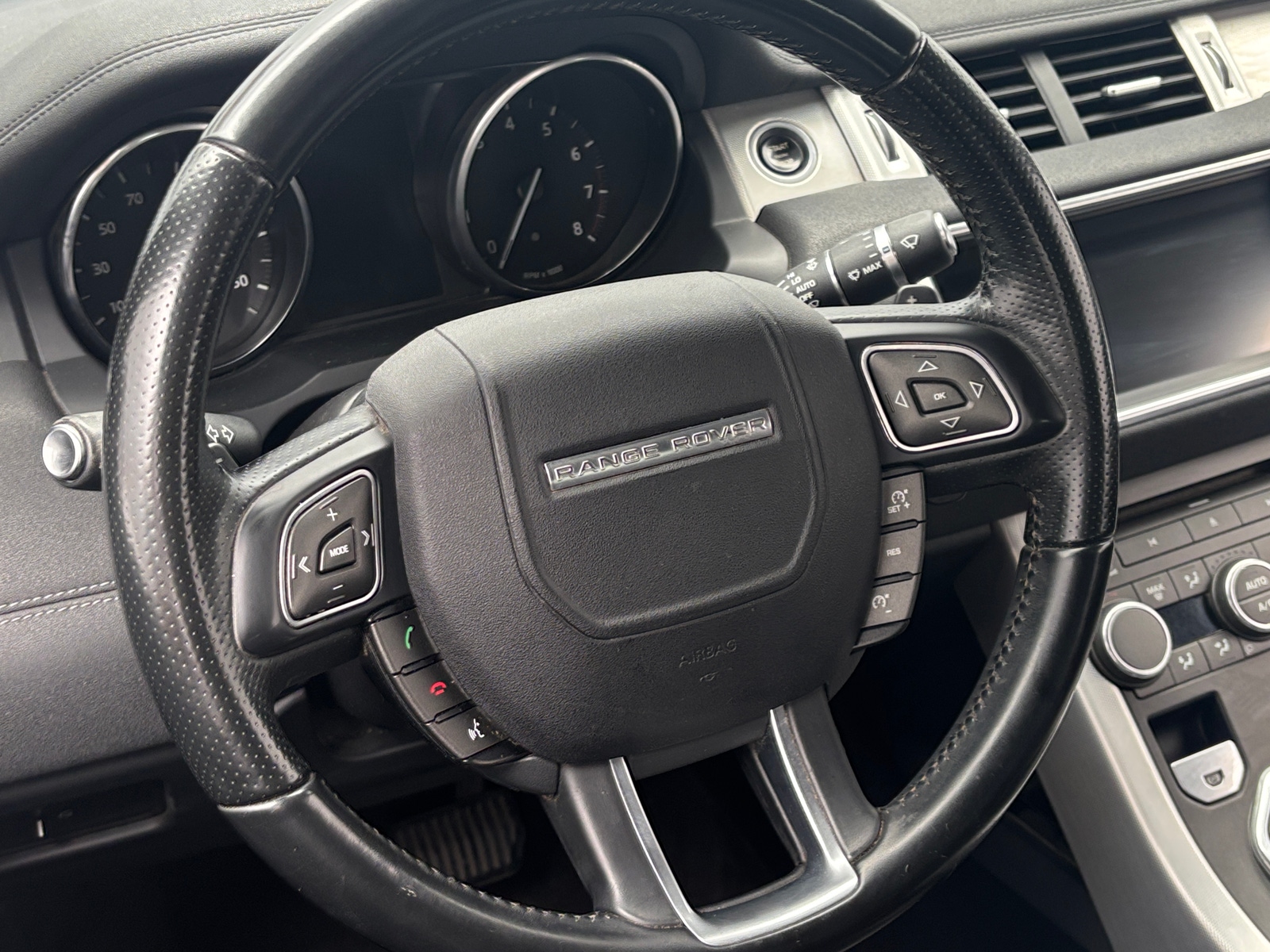 Thumbnail: 2017 Land Rover Range Rover Evoque - 5