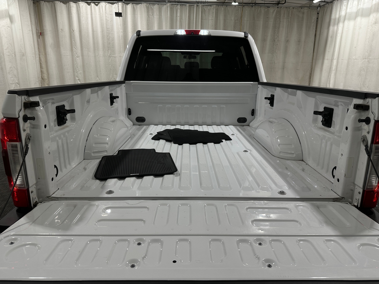 Thumbnail: 2019 Ford Econoline - 7