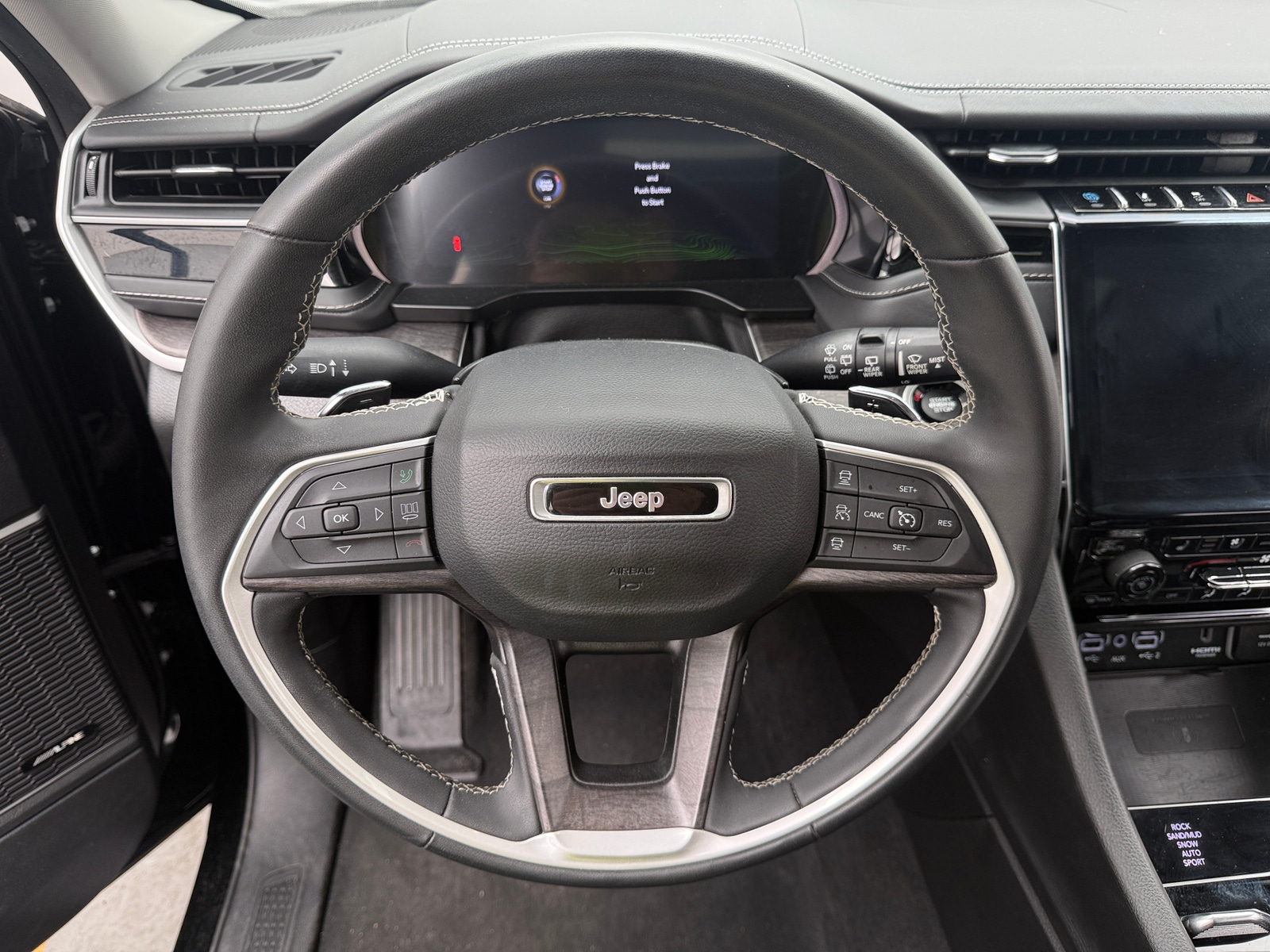 Thumbnail: 2022 Jeep Grand Cherokee - 4