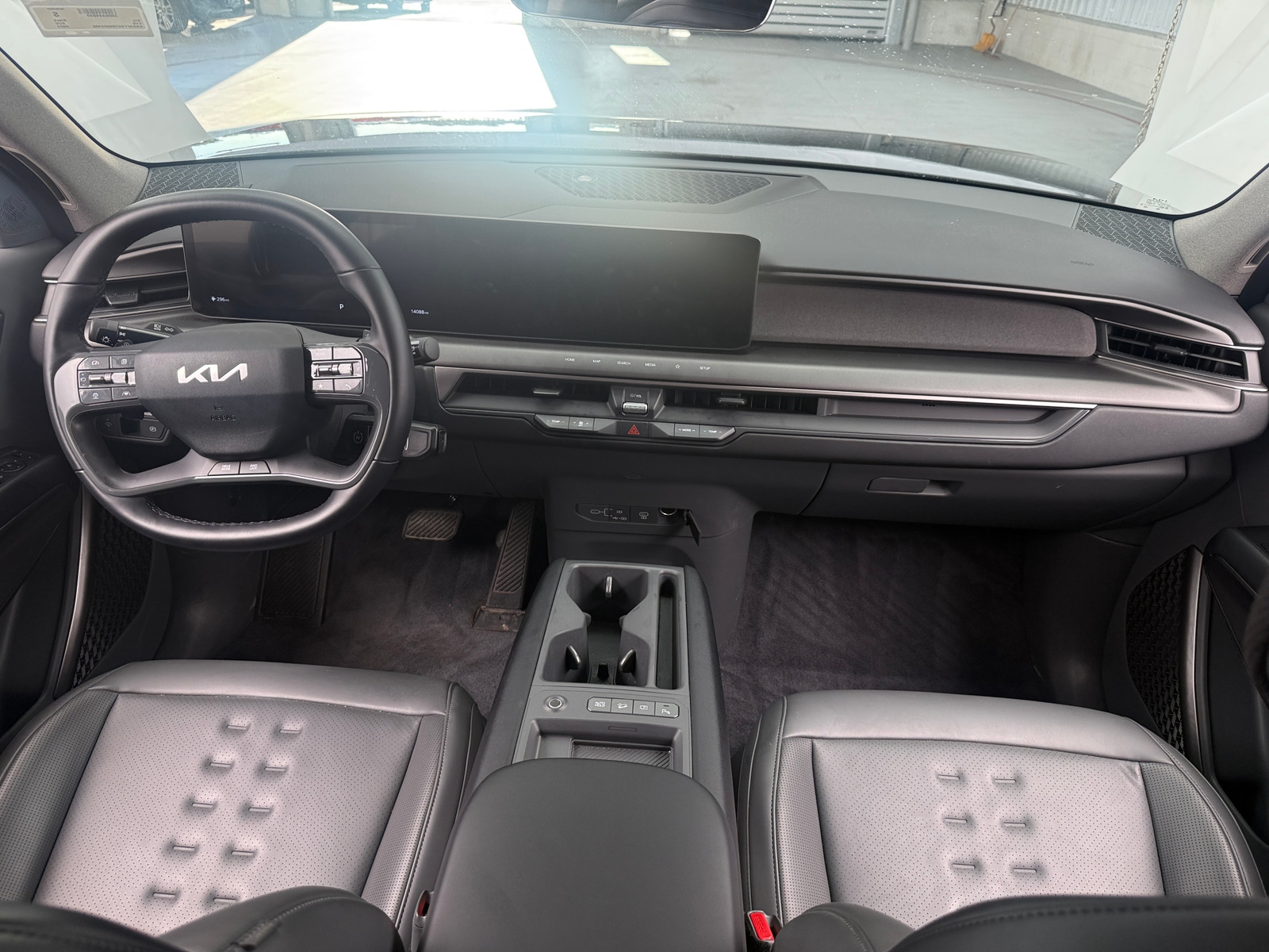 Thumbnail: 2024 Kia EV9 - 2