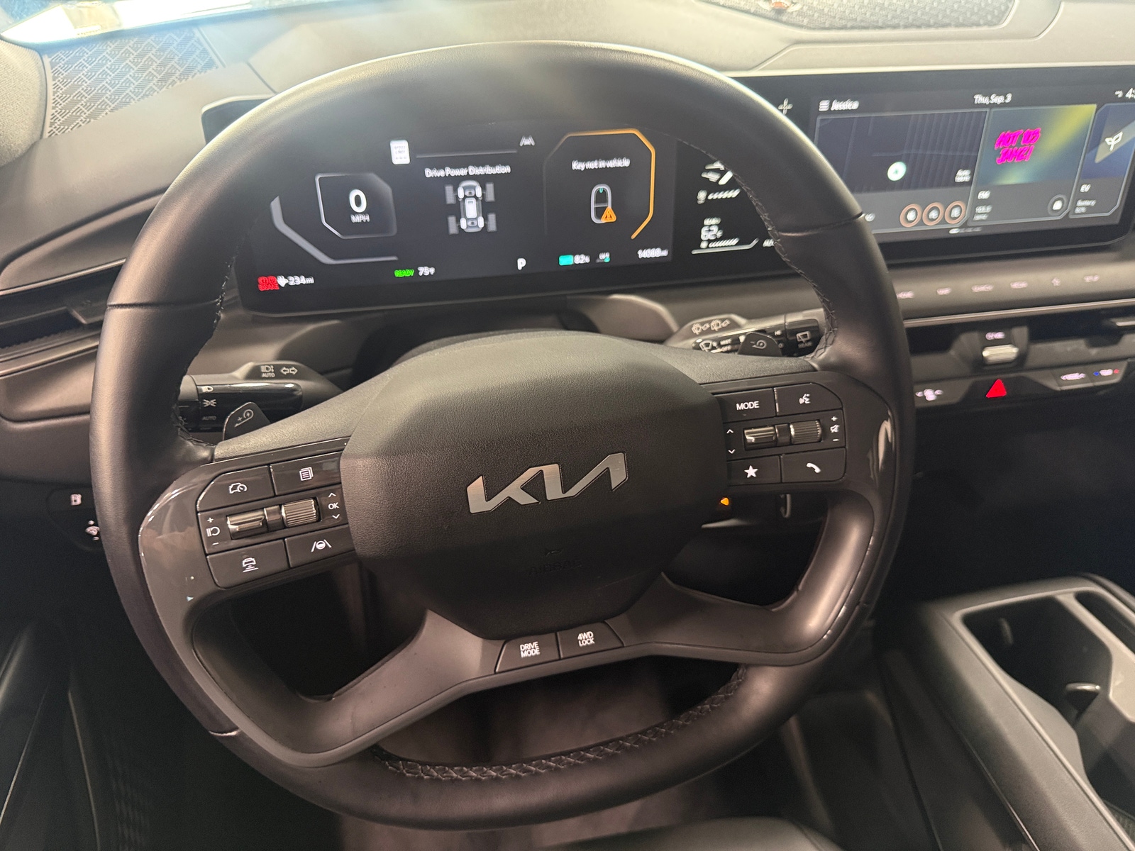Thumbnail: 2024 Kia EV9 - 4
