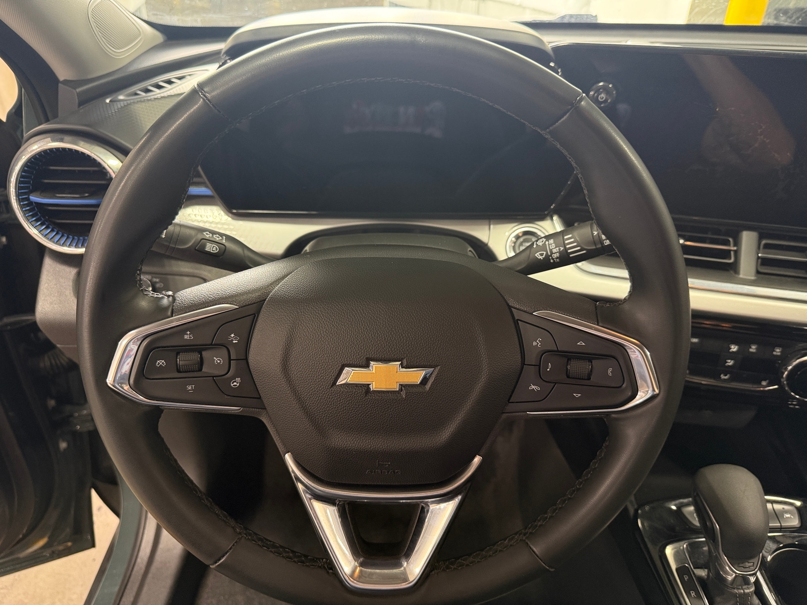 Thumbnail: 2025 Chevrolet Trax - 4