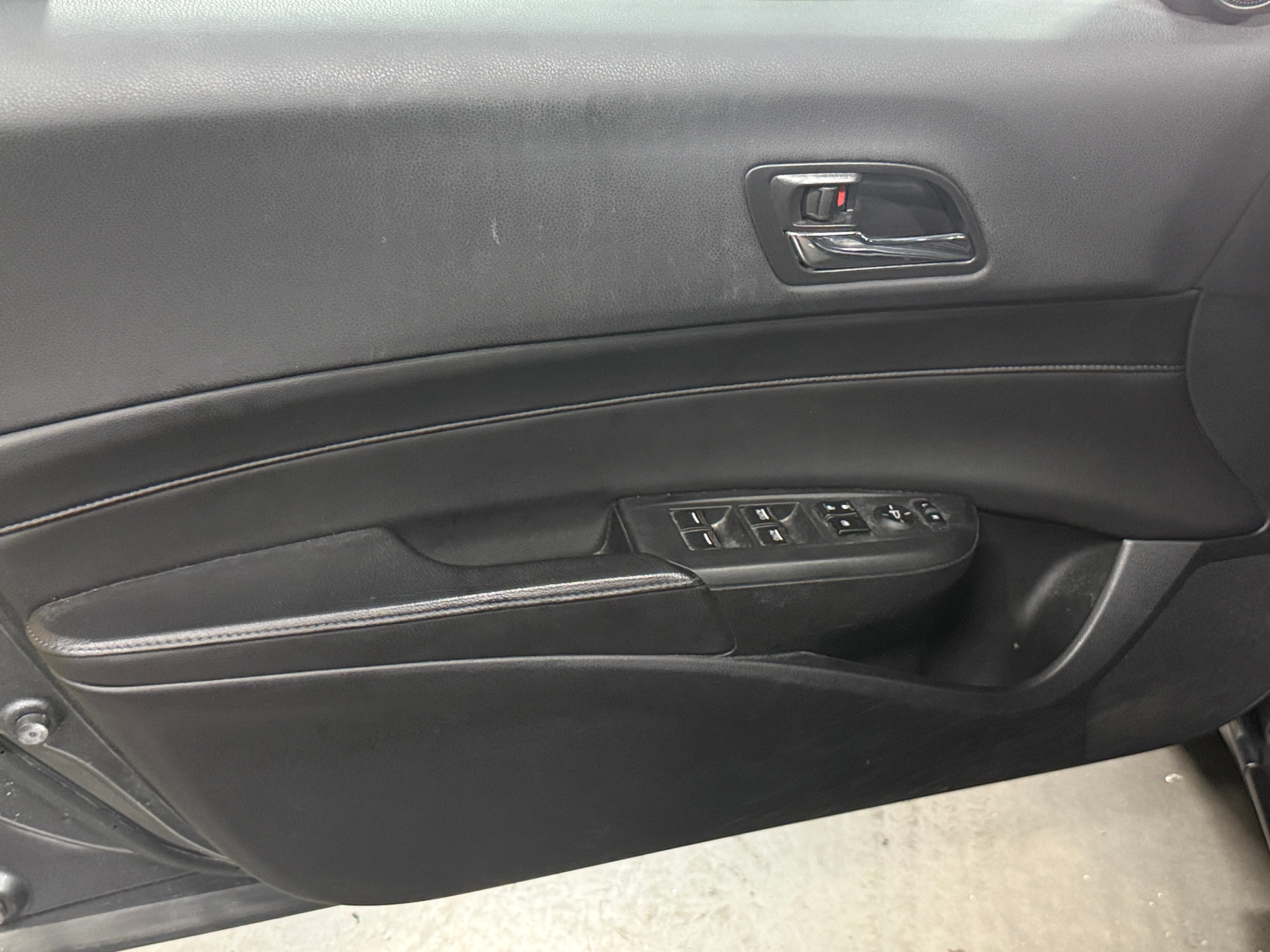 Used 2014 Acura ILX ILX with VIN 19VDE1F39EE011483 for sale in Pewaukee, WI