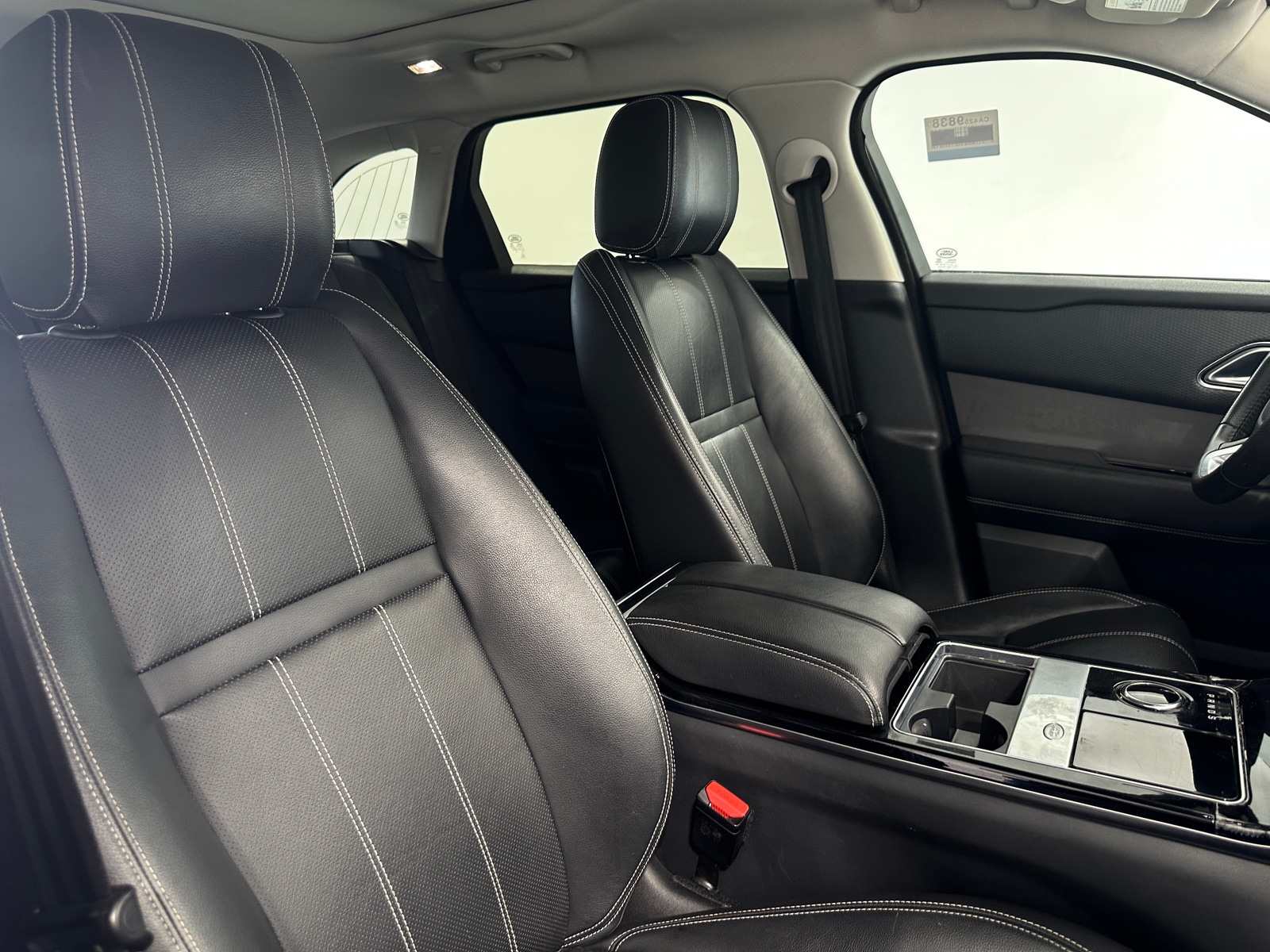 Thumbnail: 2019 Land Rover Range Rover Velar - 2