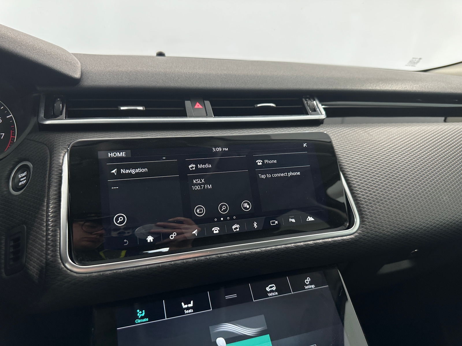 Thumbnail: 2019 Land Rover Range Rover Velar - 4