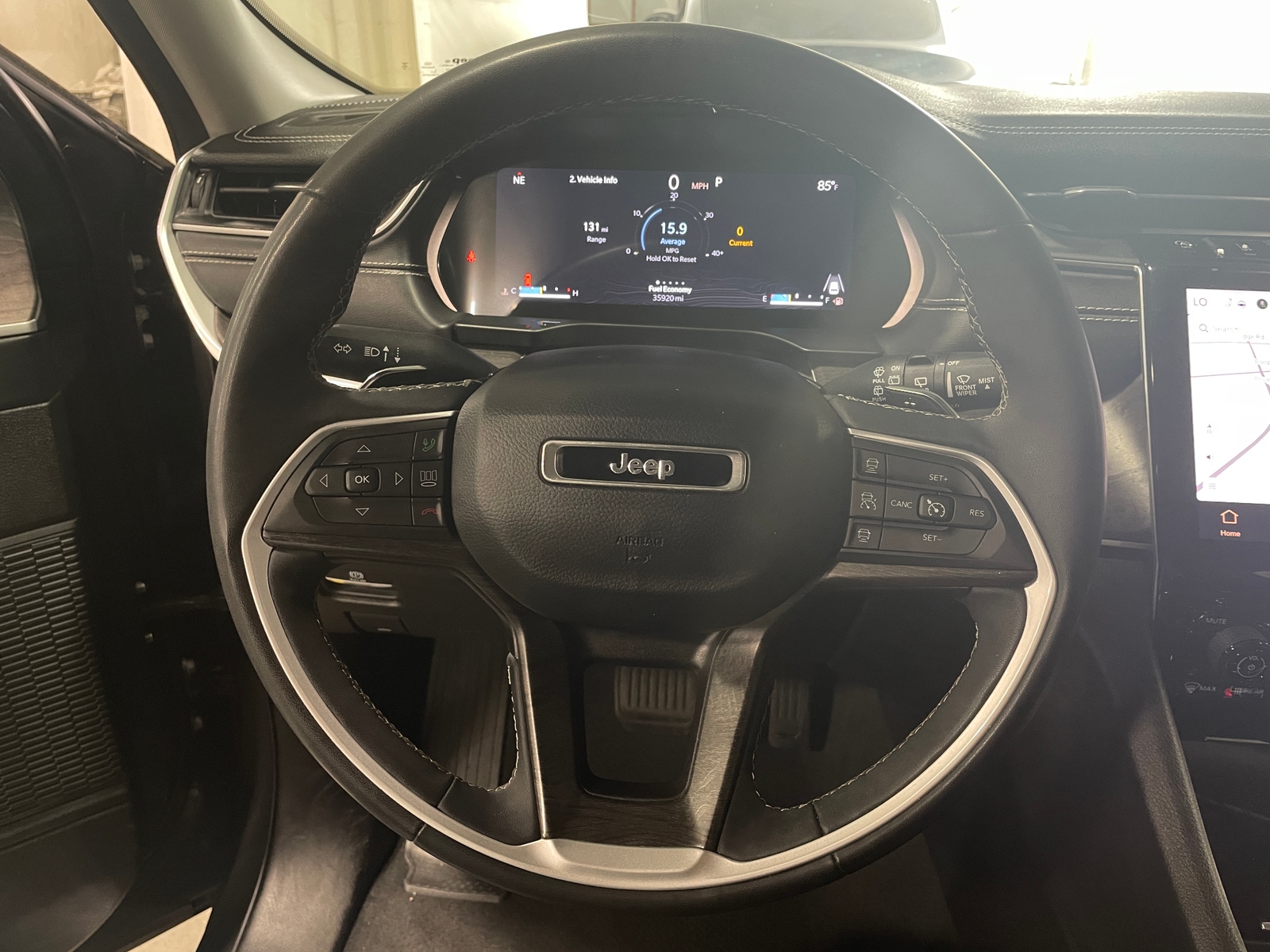 Thumbnail: 2023 Jeep Grand Cherokee L - 4