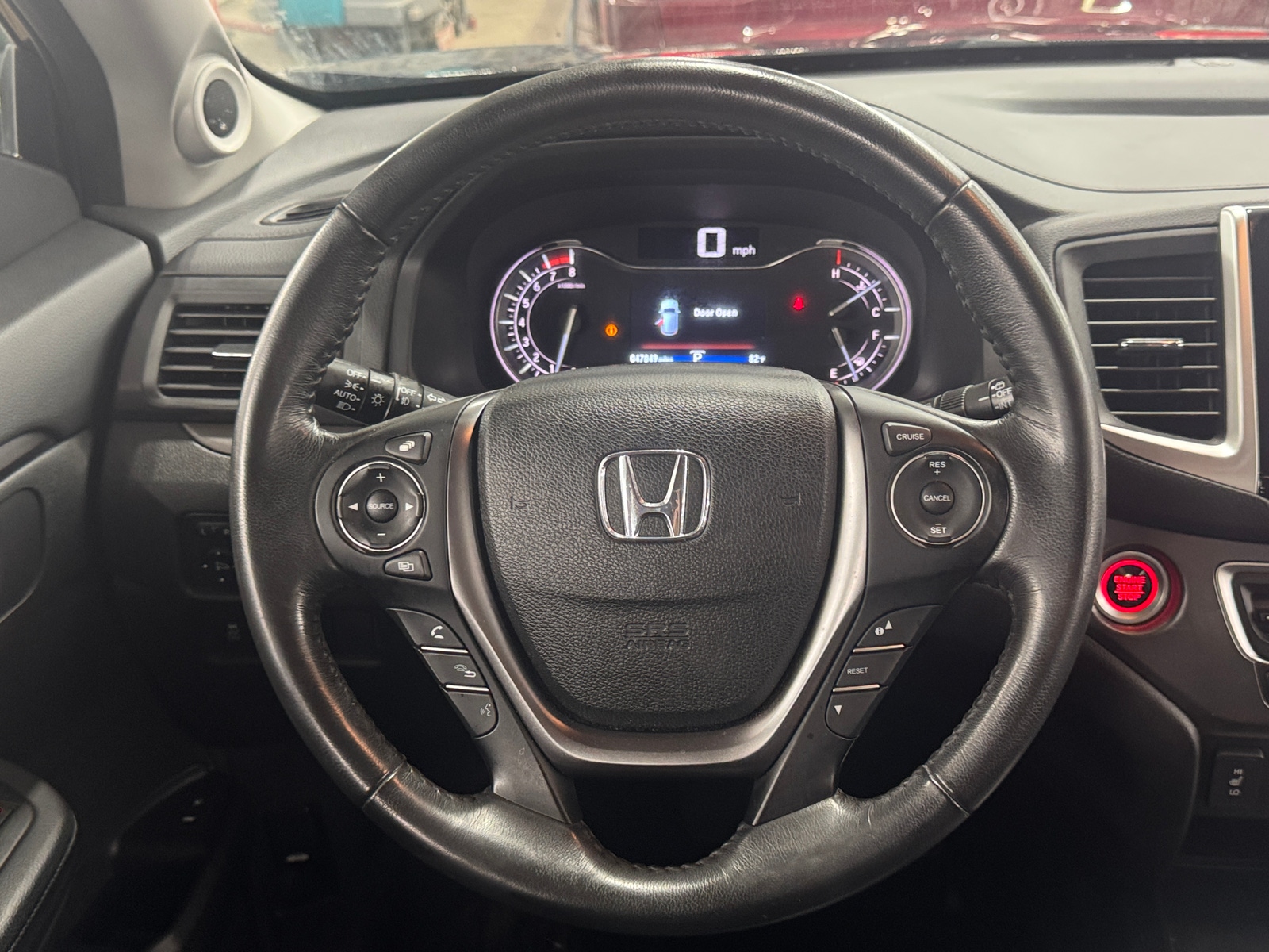 Thumbnail: 2017 Honda Pilot - 4