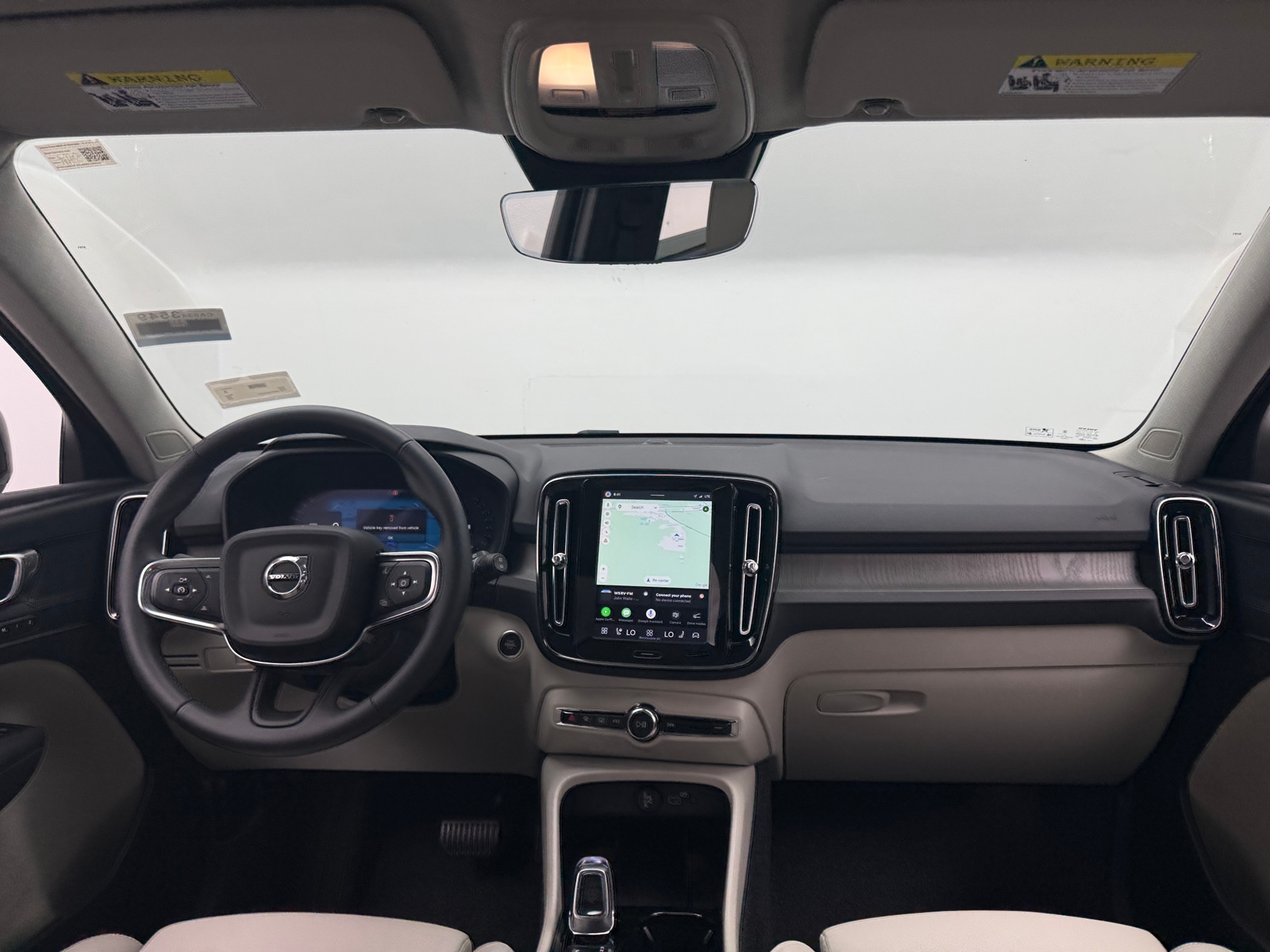 Thumbnail: 2026 Volvo XC40 - 2