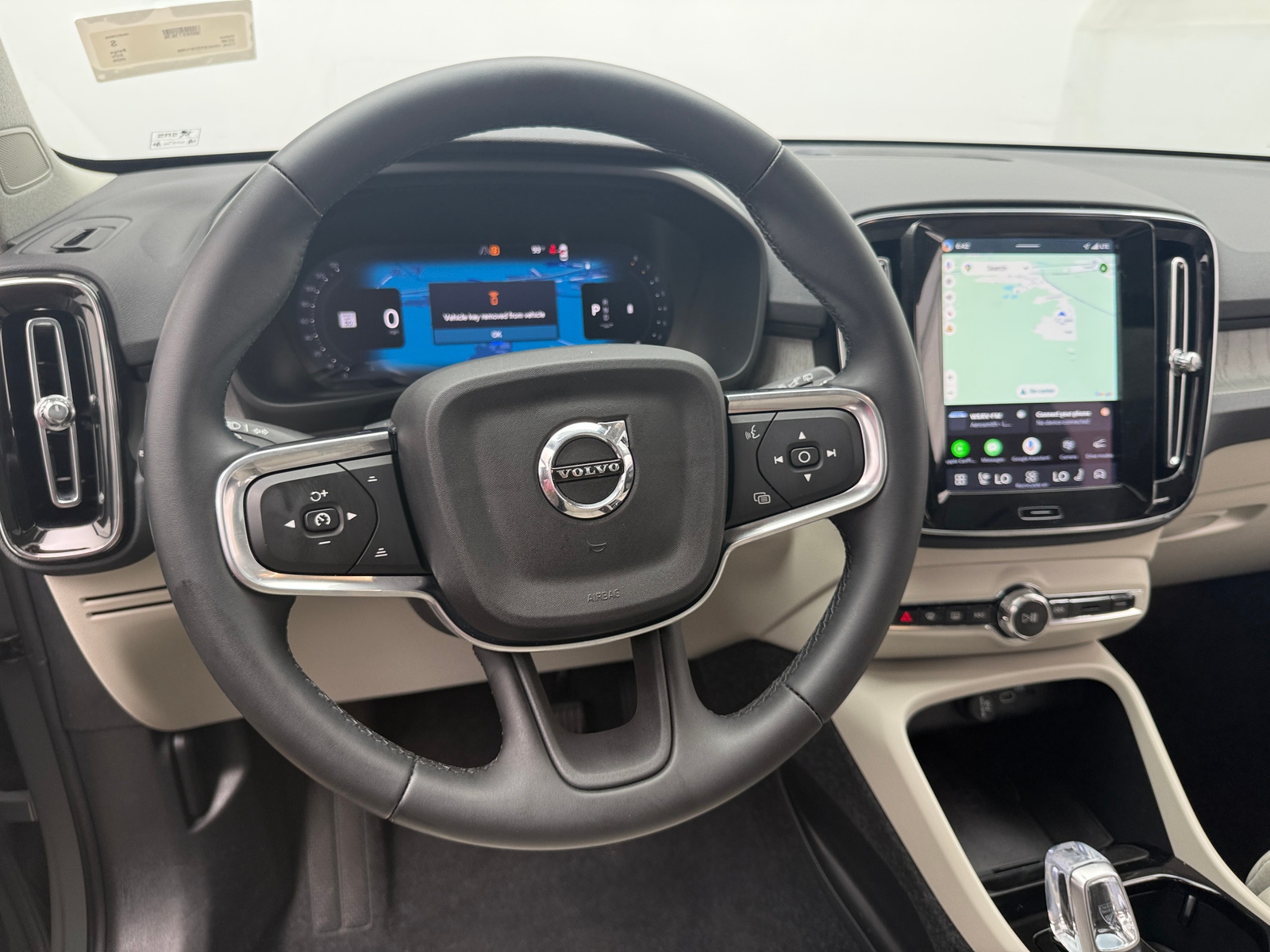 Thumbnail: 2026 Volvo XC40 - 4