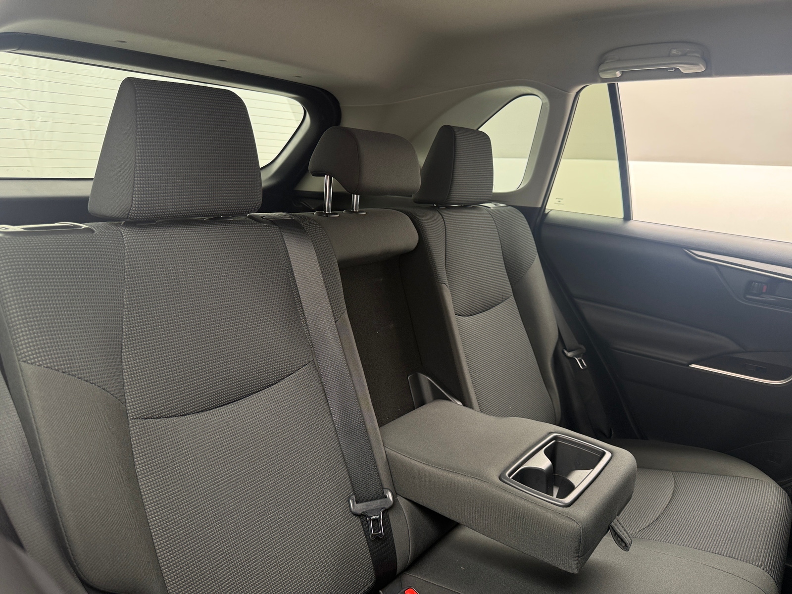 Thumbnail: 2020 Toyota RAV4 - 6
