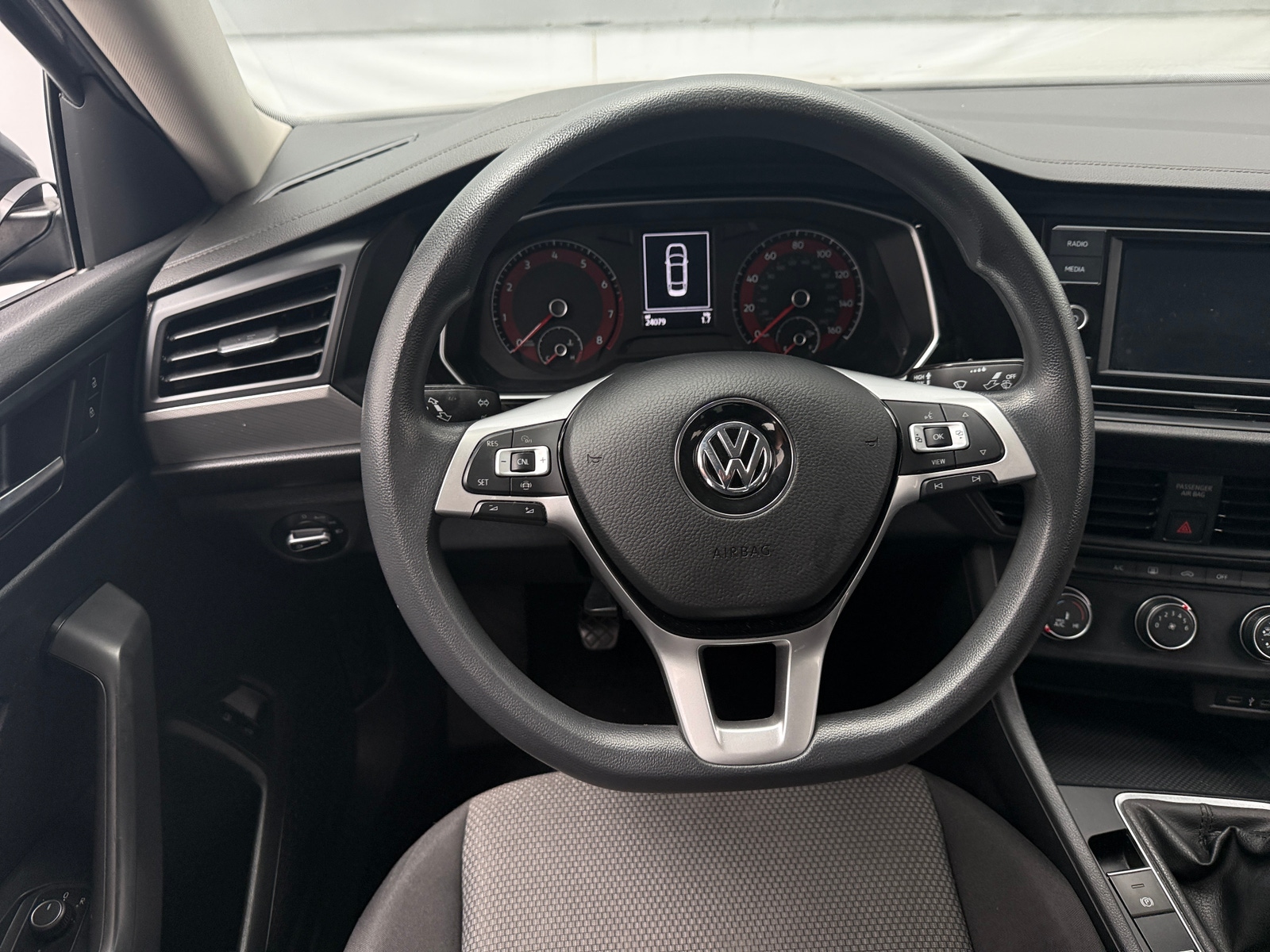 Thumbnail: 2021 Volkswagen Jetta - 5