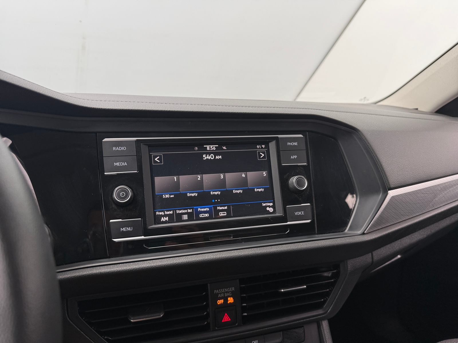 Thumbnail: 2021 Volkswagen Jetta - 4