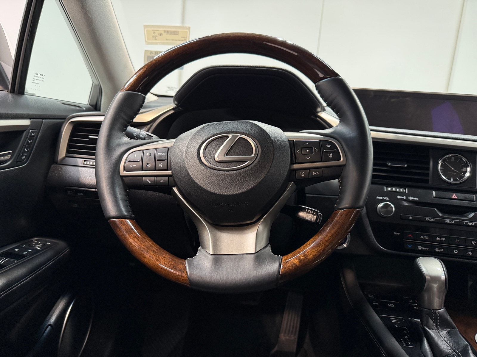Thumbnail: 2017 Lexus RX - 4
