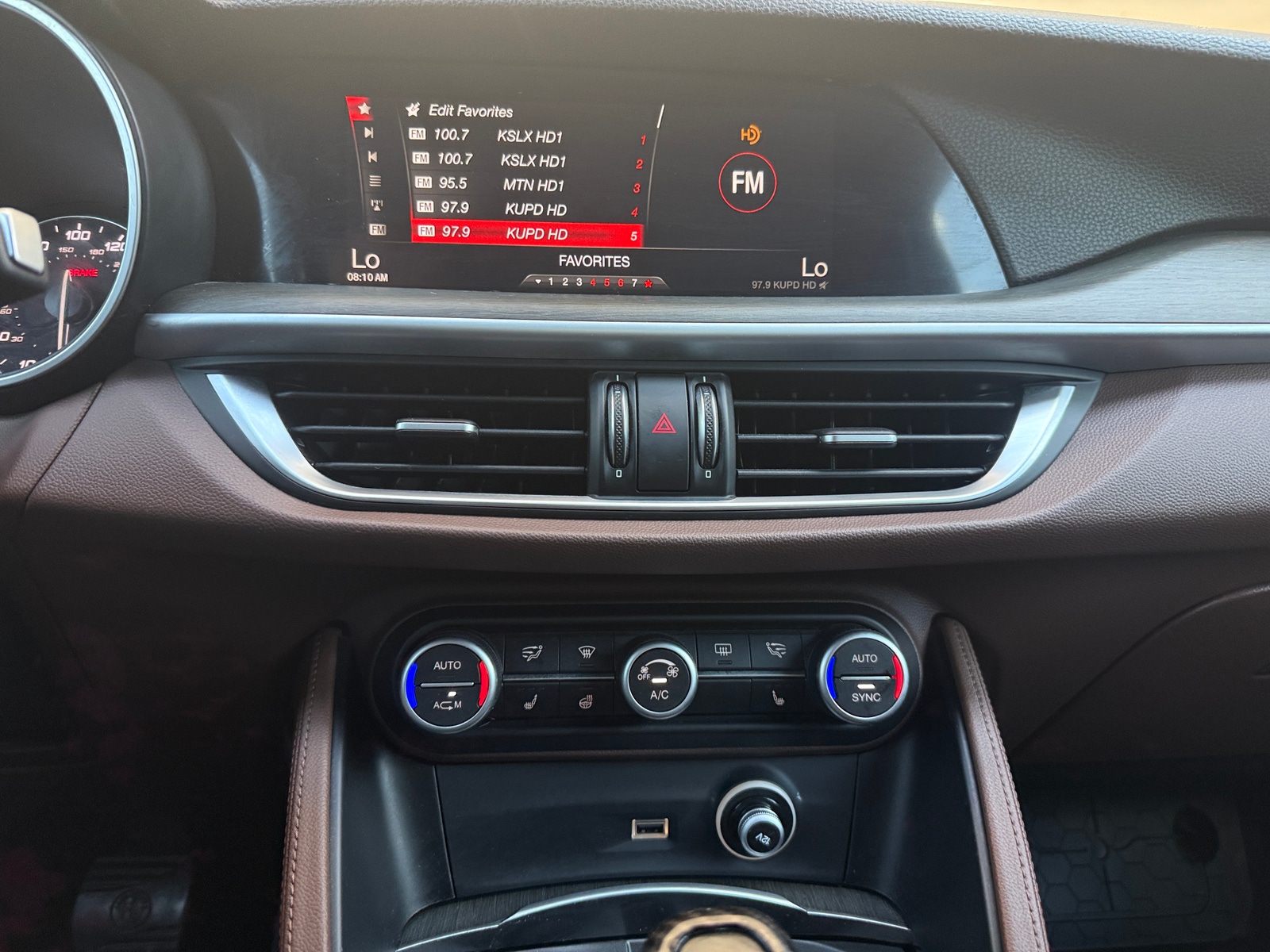 Thumbnail: 2019 Alfa Romeo Stelvio - 3