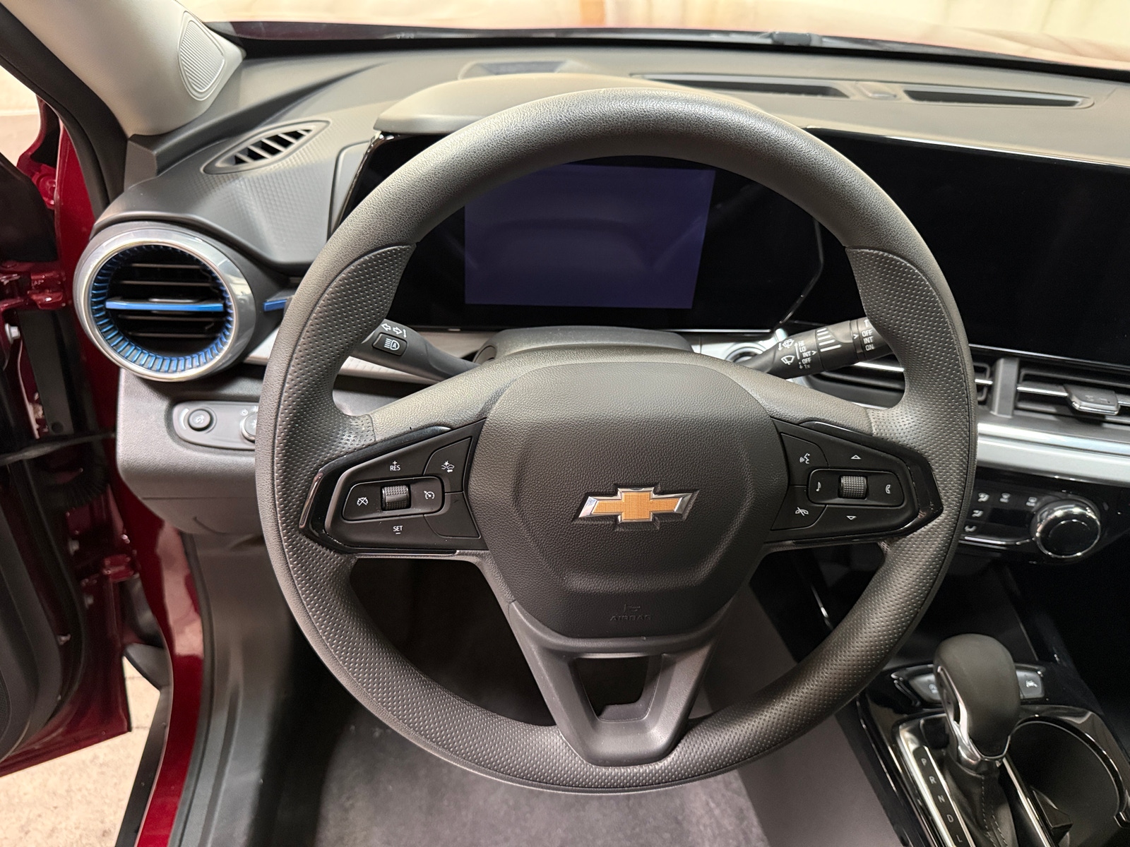 Thumbnail: 2025 Chevrolet Trax - 4
